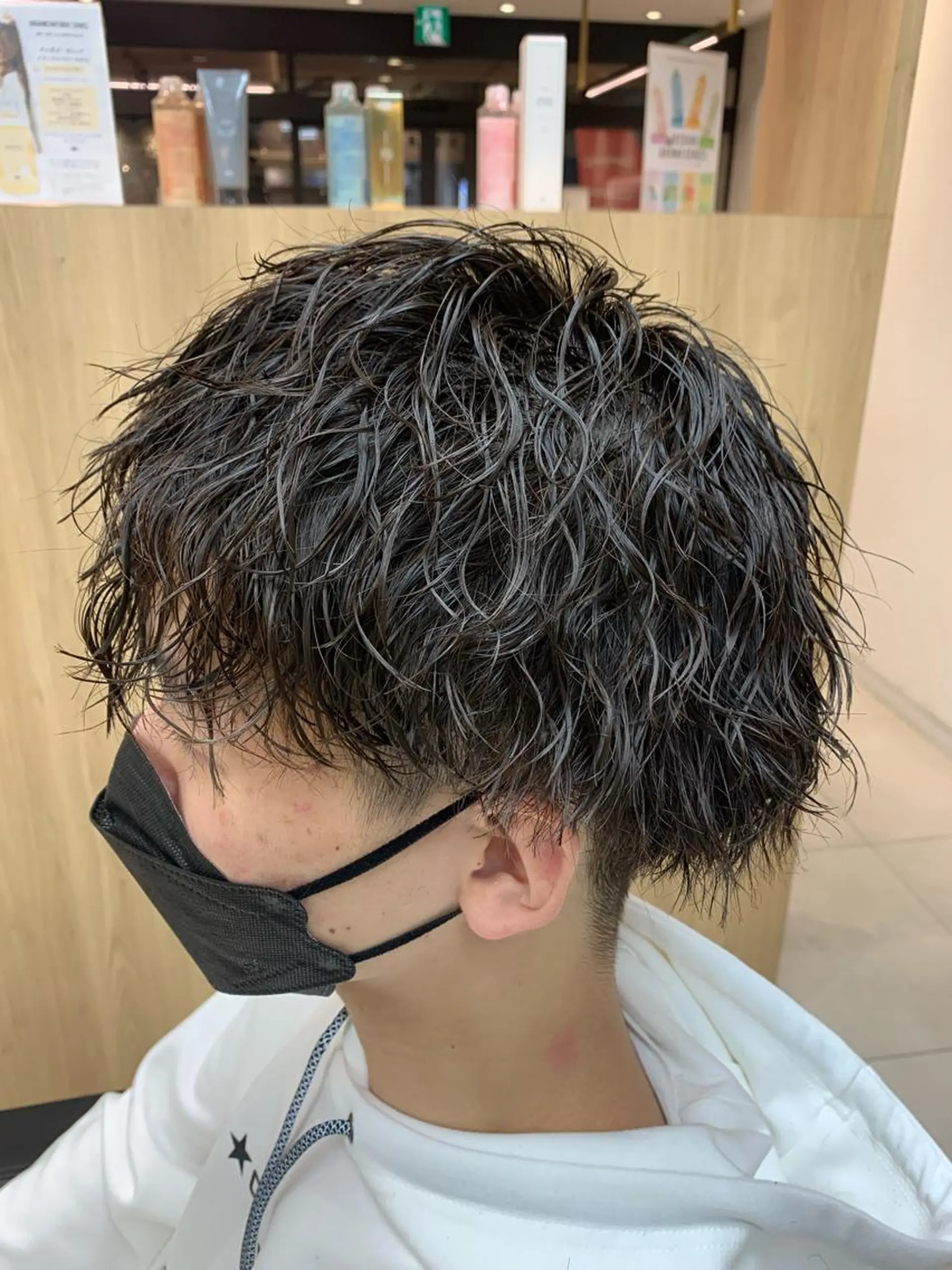パーマ メンズ メンズブリーチ フェードカット メンズパーマ 学生（メンズ向け） スキンフェード L PLACE所属・L PLACE 丸山一希のヘアスタイル