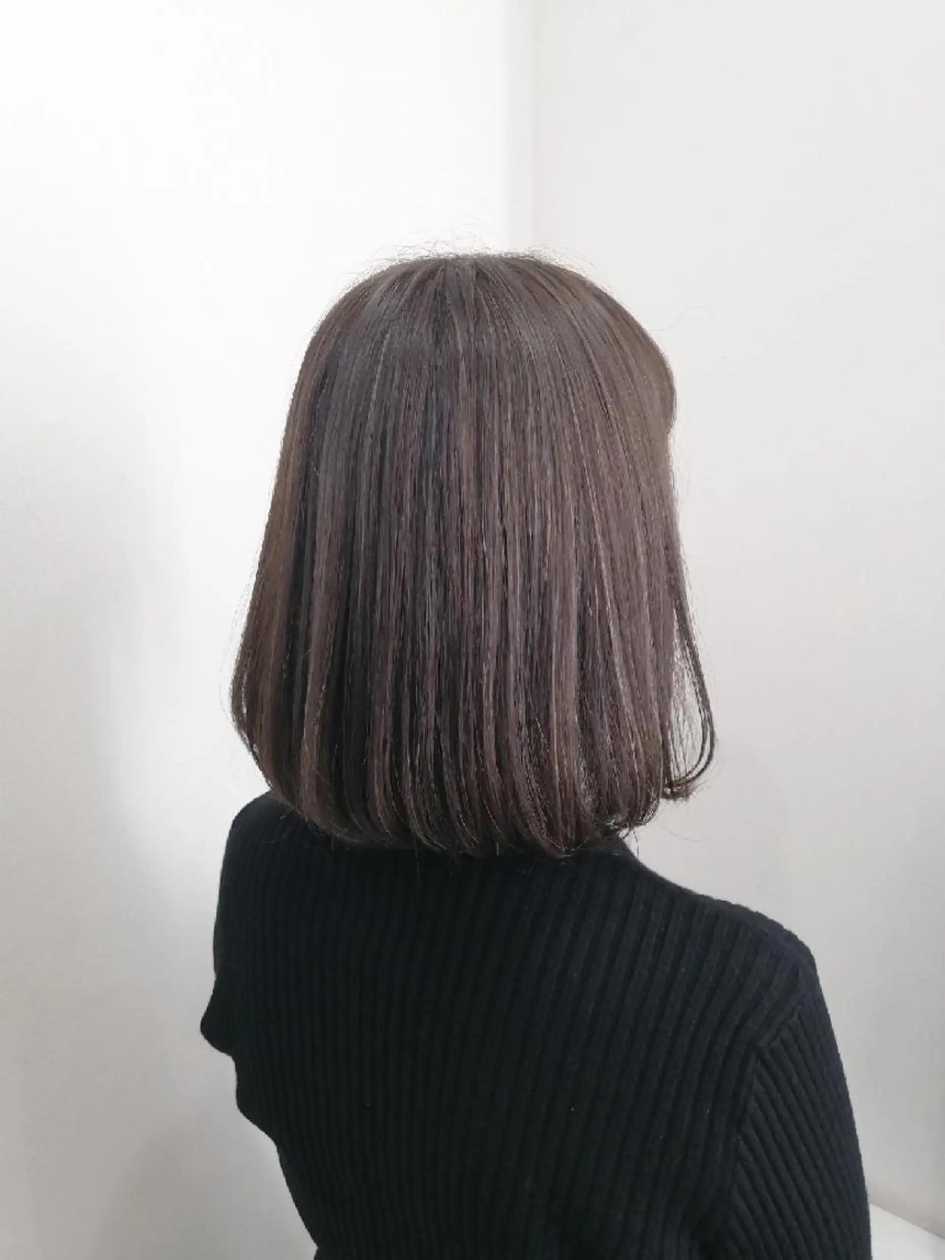 ミディアム カラー グレージュ ハイライトカラー ハイライト sepiage trois所属・酒井 亜希のヘアスタイル