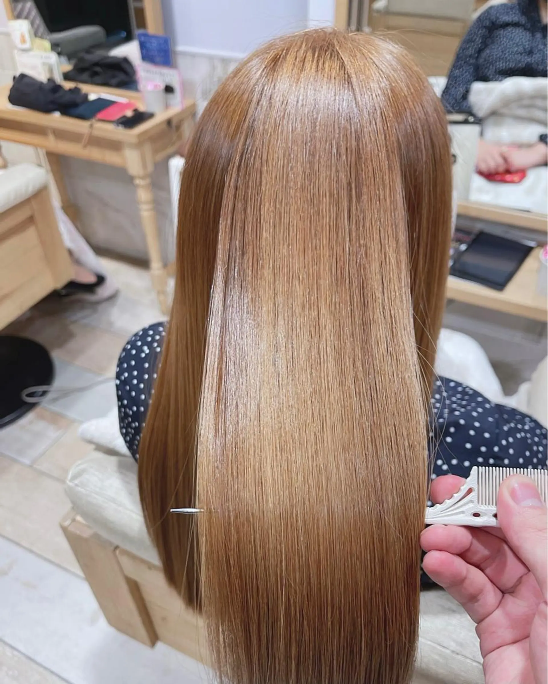 ロング カット 縮毛矯正 馬場智哉 白髪ぼかしハイライトのヘアスタイル