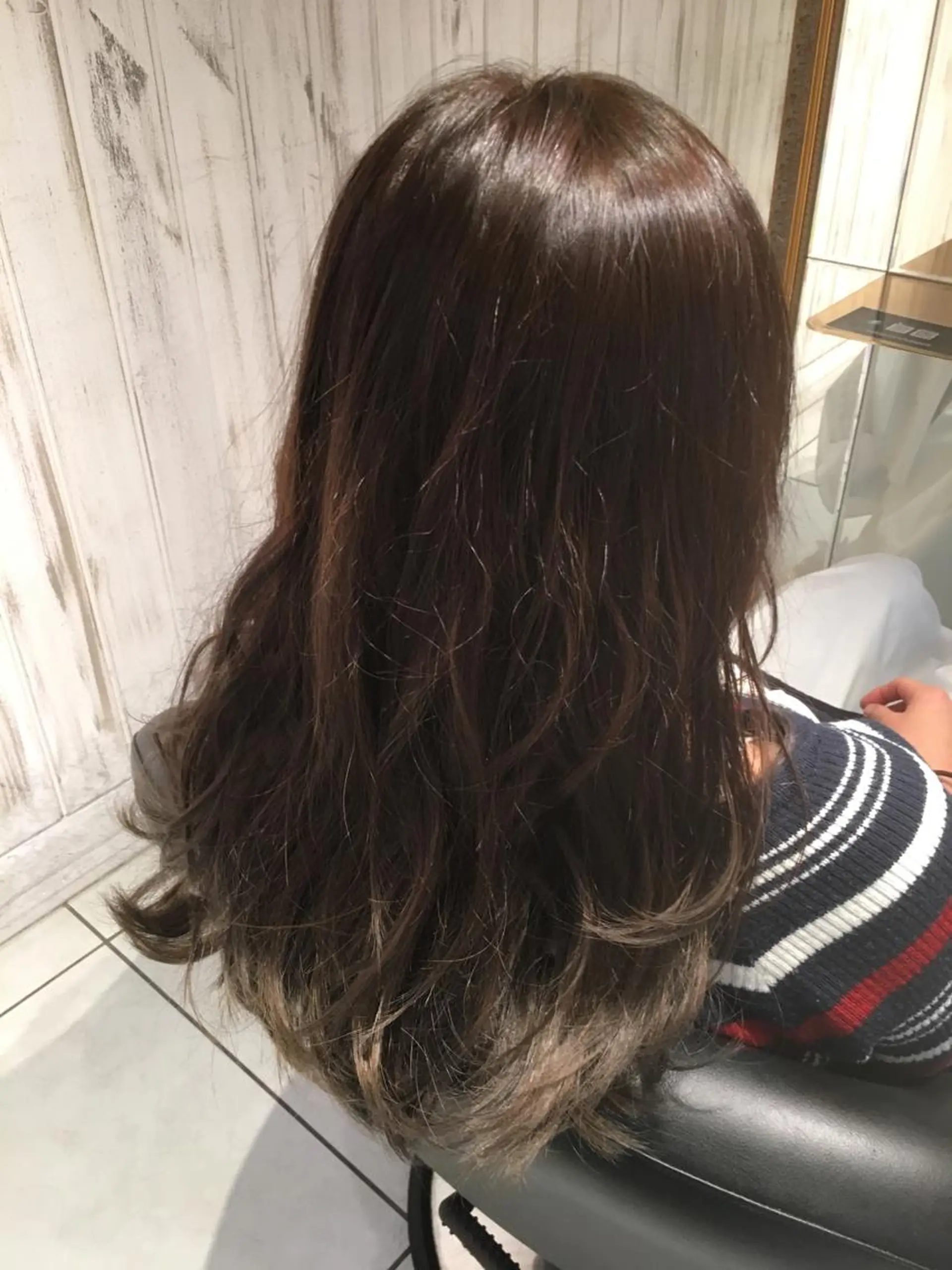 ロング カラー ベージュカラー グラデーションカラー グレージュ FENICE onthe beach所属・永井大樹✨ 透明感カラー✨のヘアスタイル