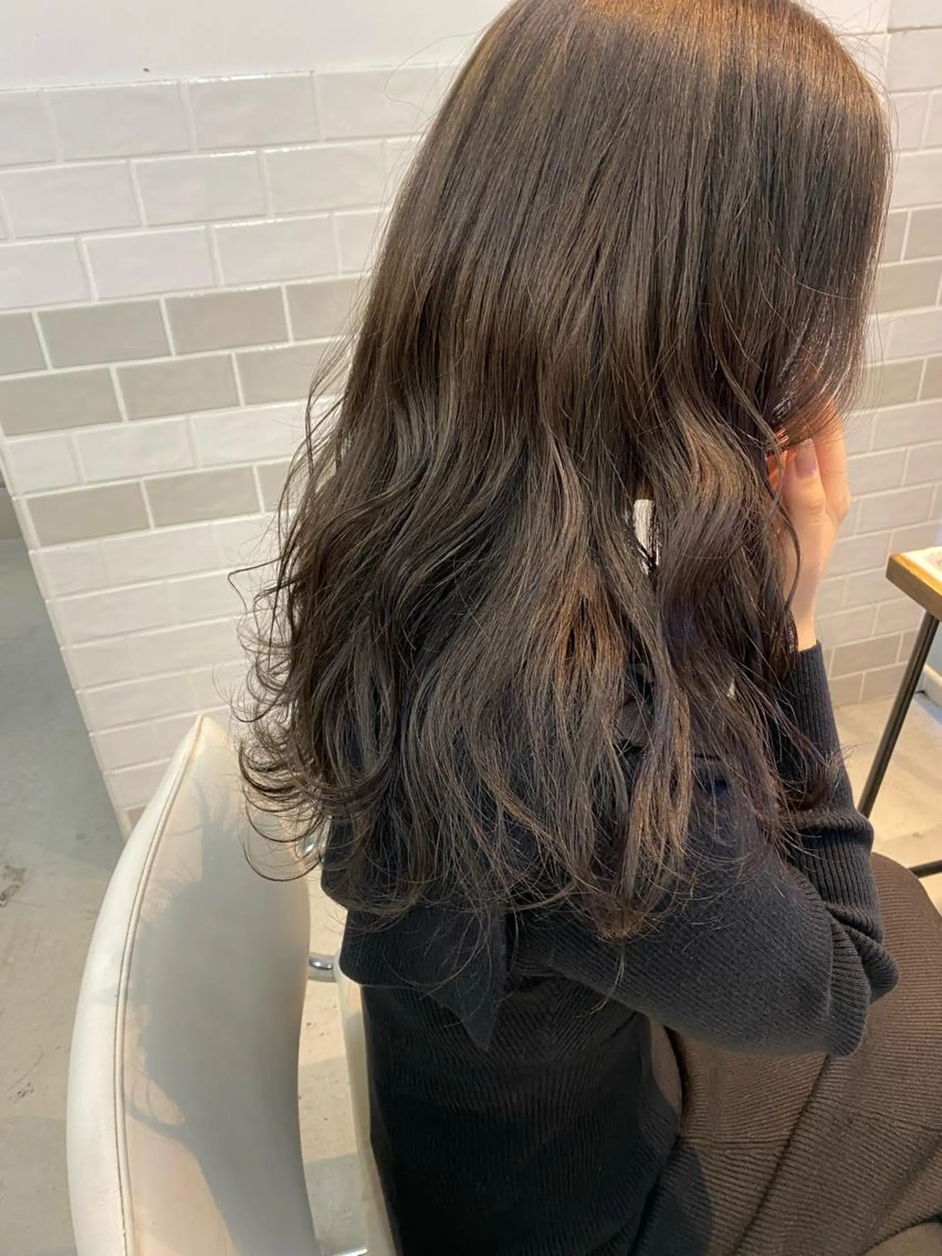 ロング カラー ベージュカラー ブリーチ ブリーチなしカラー オリーブベージュ ヘアカラー ｱｵﾇﾏ ﾐﾕ 🦕のヘアスタイル