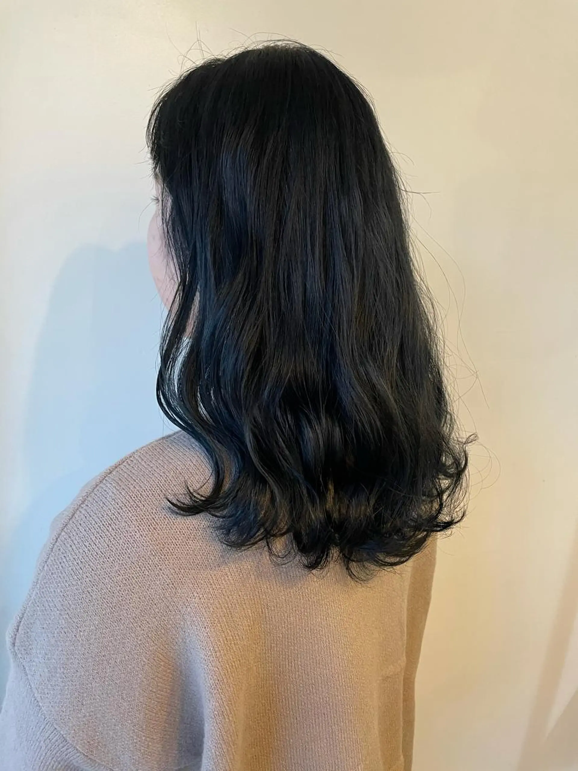 セミロング カラー 安藤 佑衣のヘアスタイル