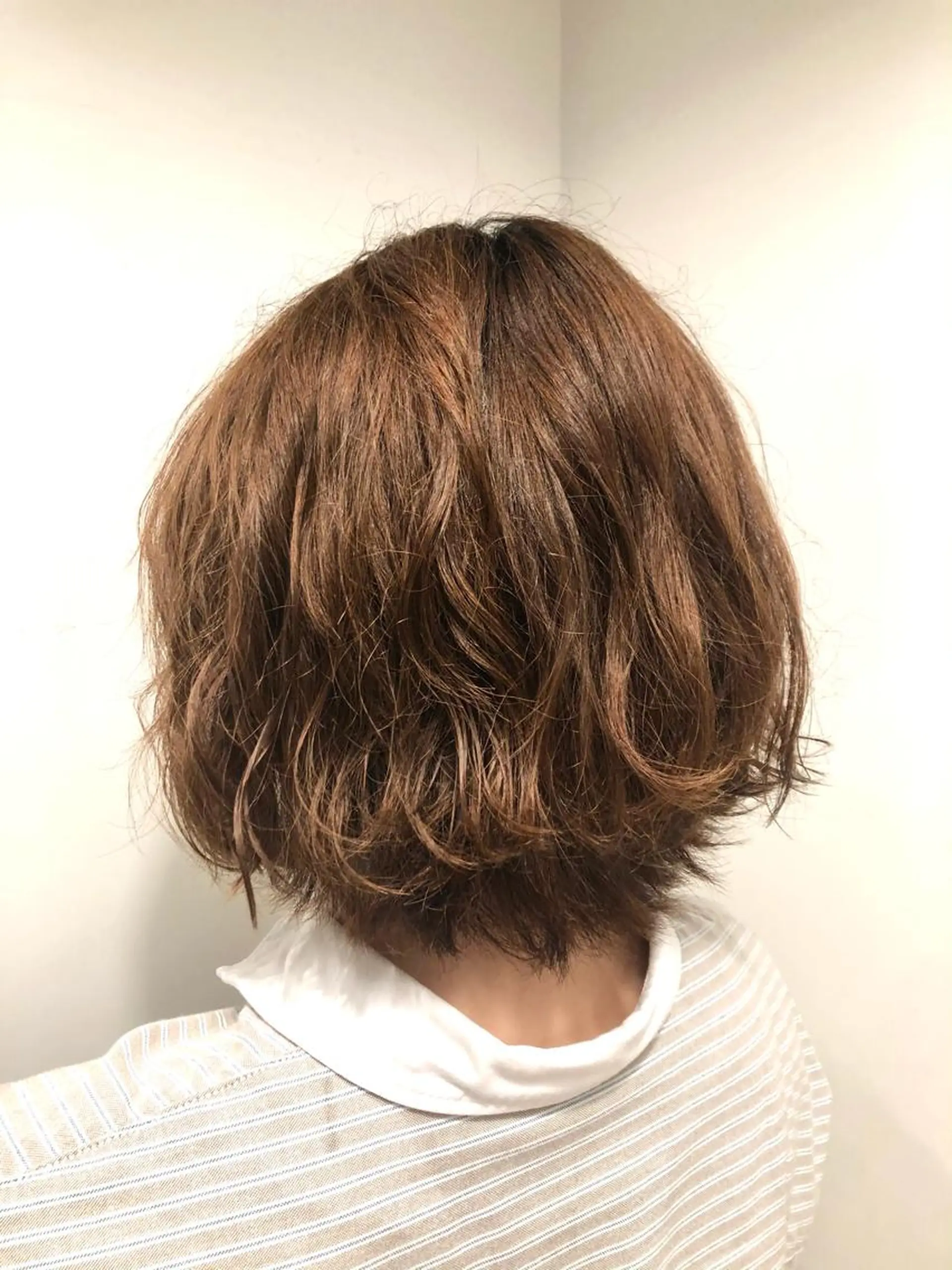 ショート パーマ カット パーマ トリートメント 岩谷 愛依のヘアスタイル
