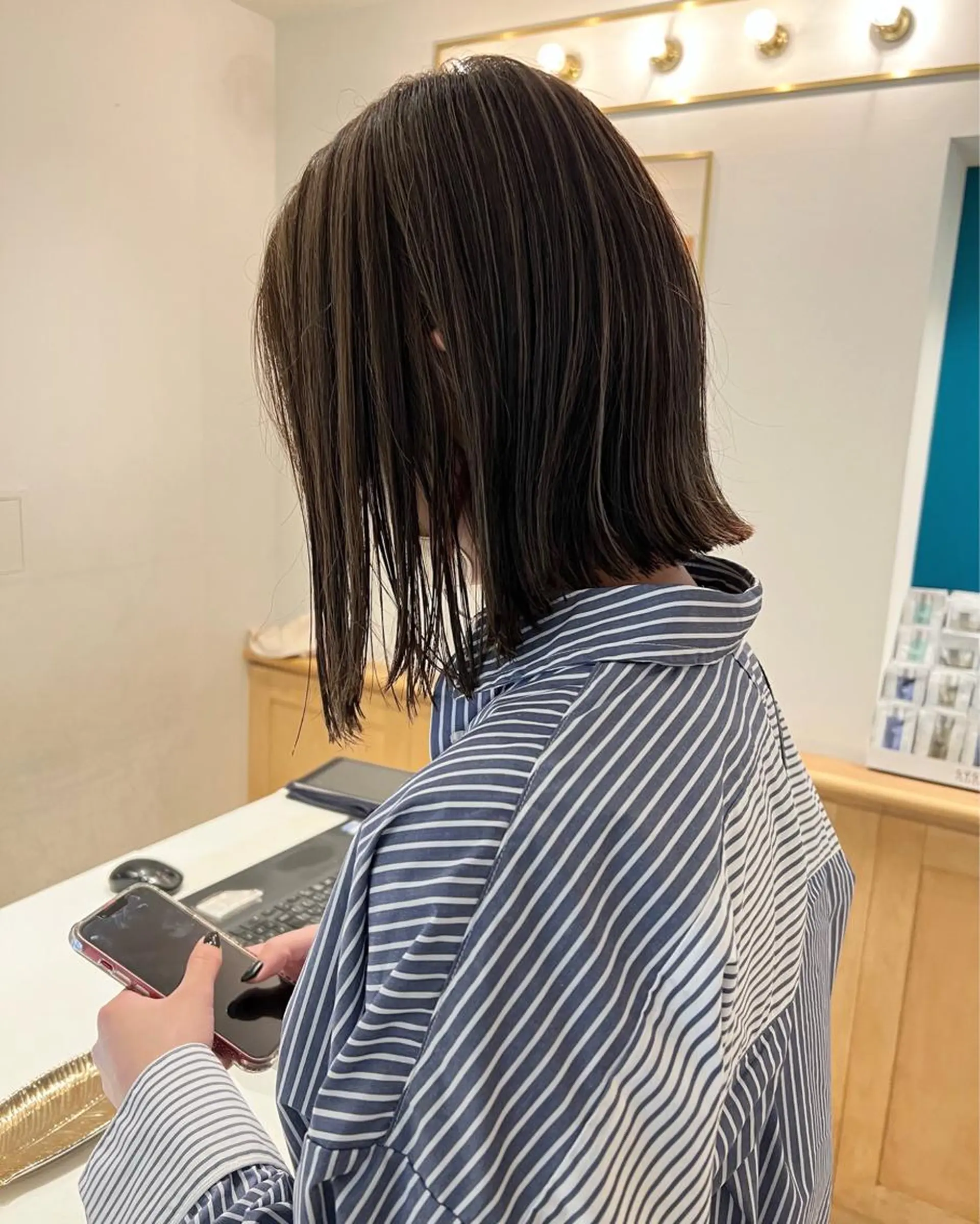 ミディアム カラー グレージュ ハイライトカラー ハイライト カット ヘアカラー ハイライトカラー MINAMIのヘアスタイル