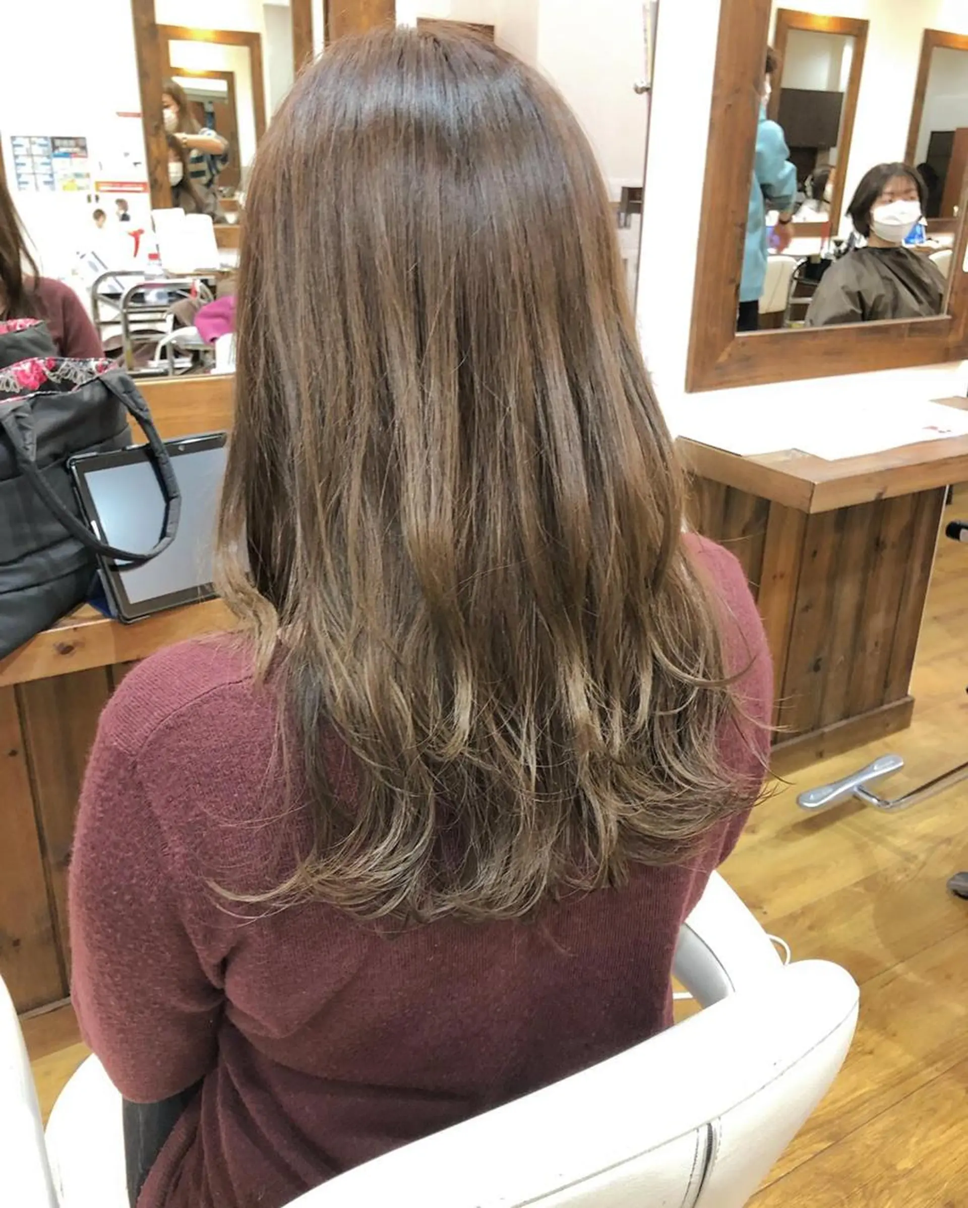 カラー アッシュ ブリーチ ダブルカラー グラデーションカラー グレージュ 🌈ハイトーン/ ワタル🌈のヘアスタイル