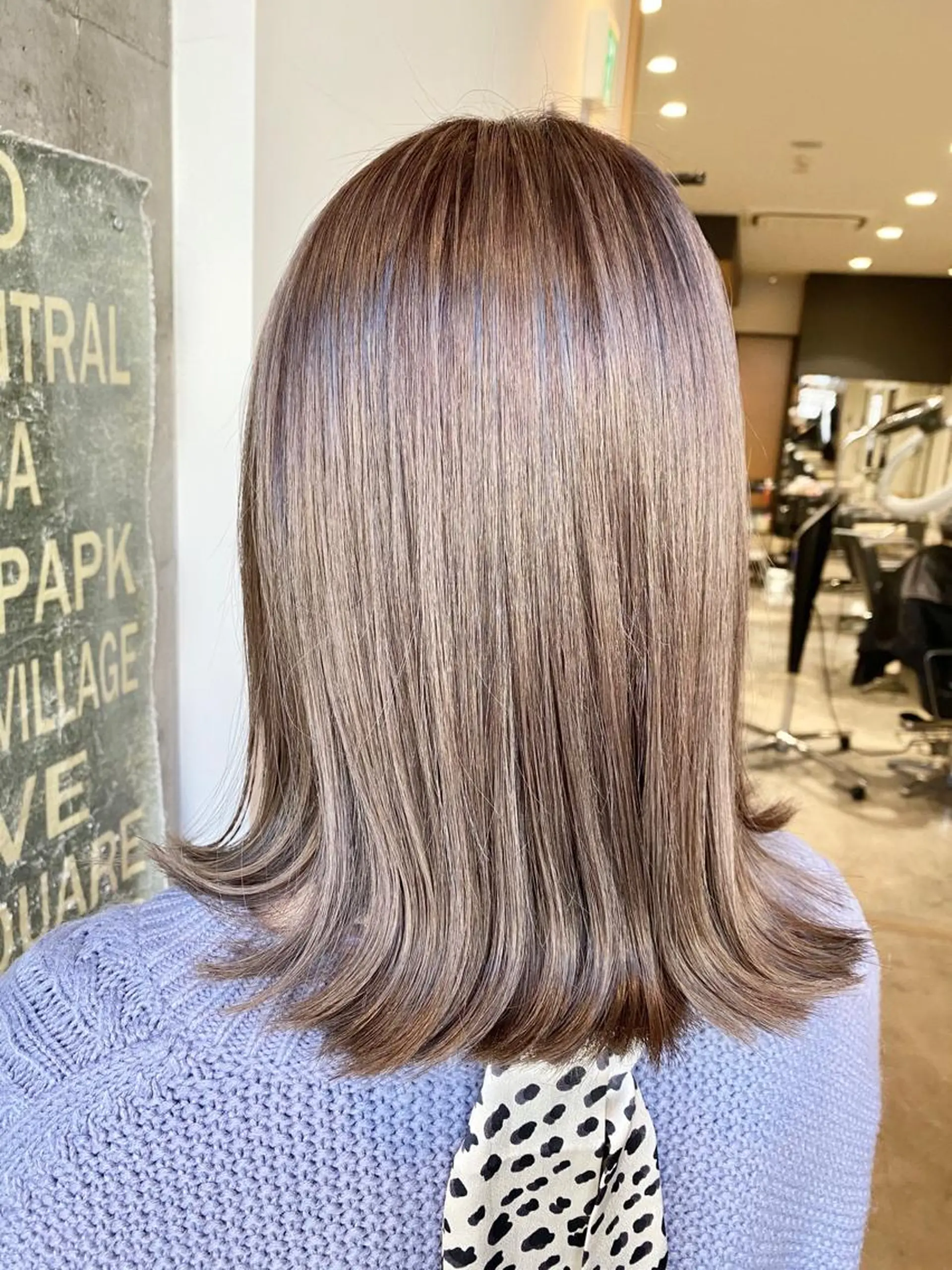 ミディアム カラー ベージュカラー ブリーチ グラデーションカラー カット ヘアカラー トリートメント KEN KENのヘアスタイル