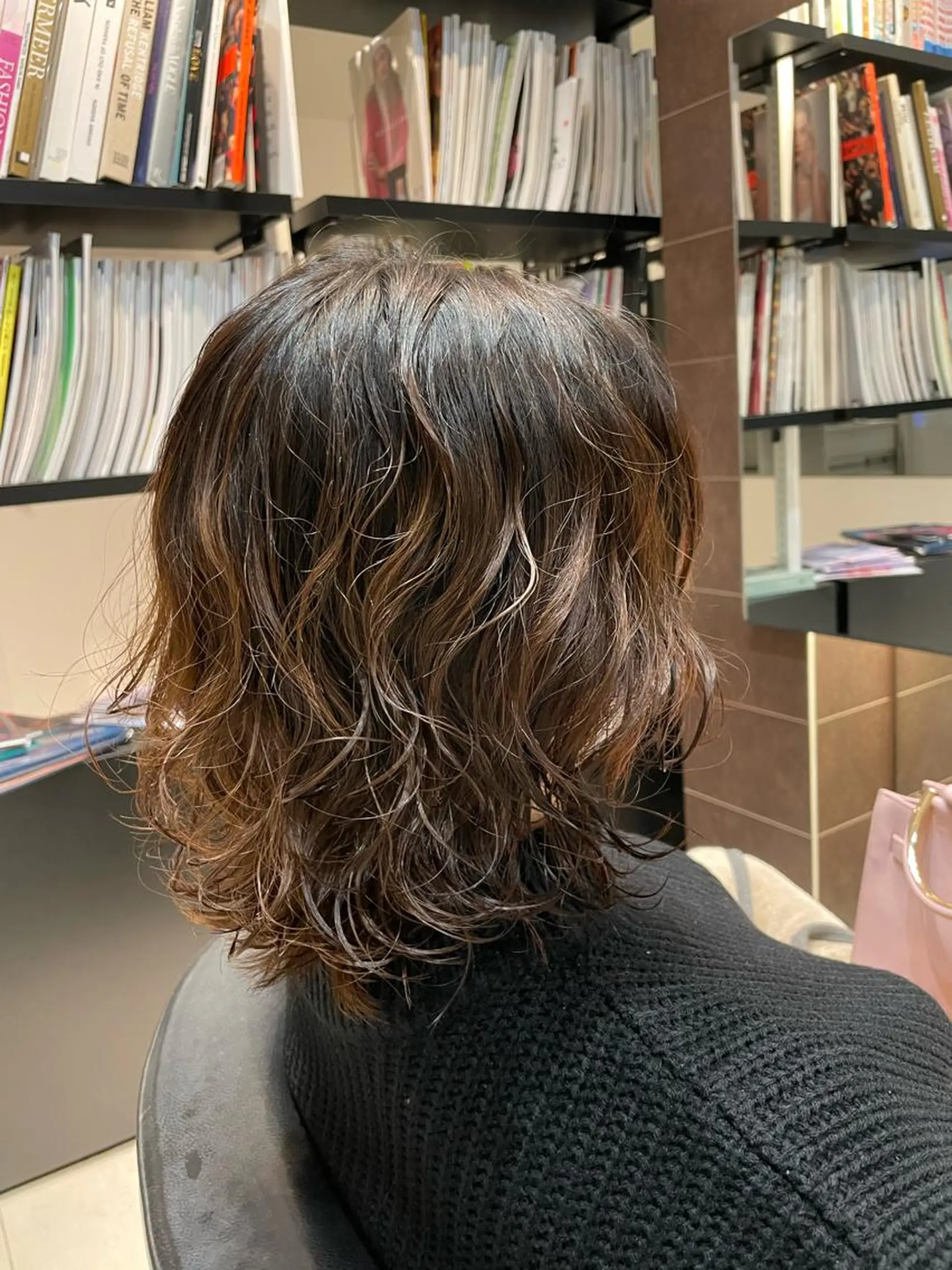 ミディアム パーマ ミディアムパーマ CiNEMA daikanyama所属・透明感カラー🫧 今泉健太のヘアスタイル