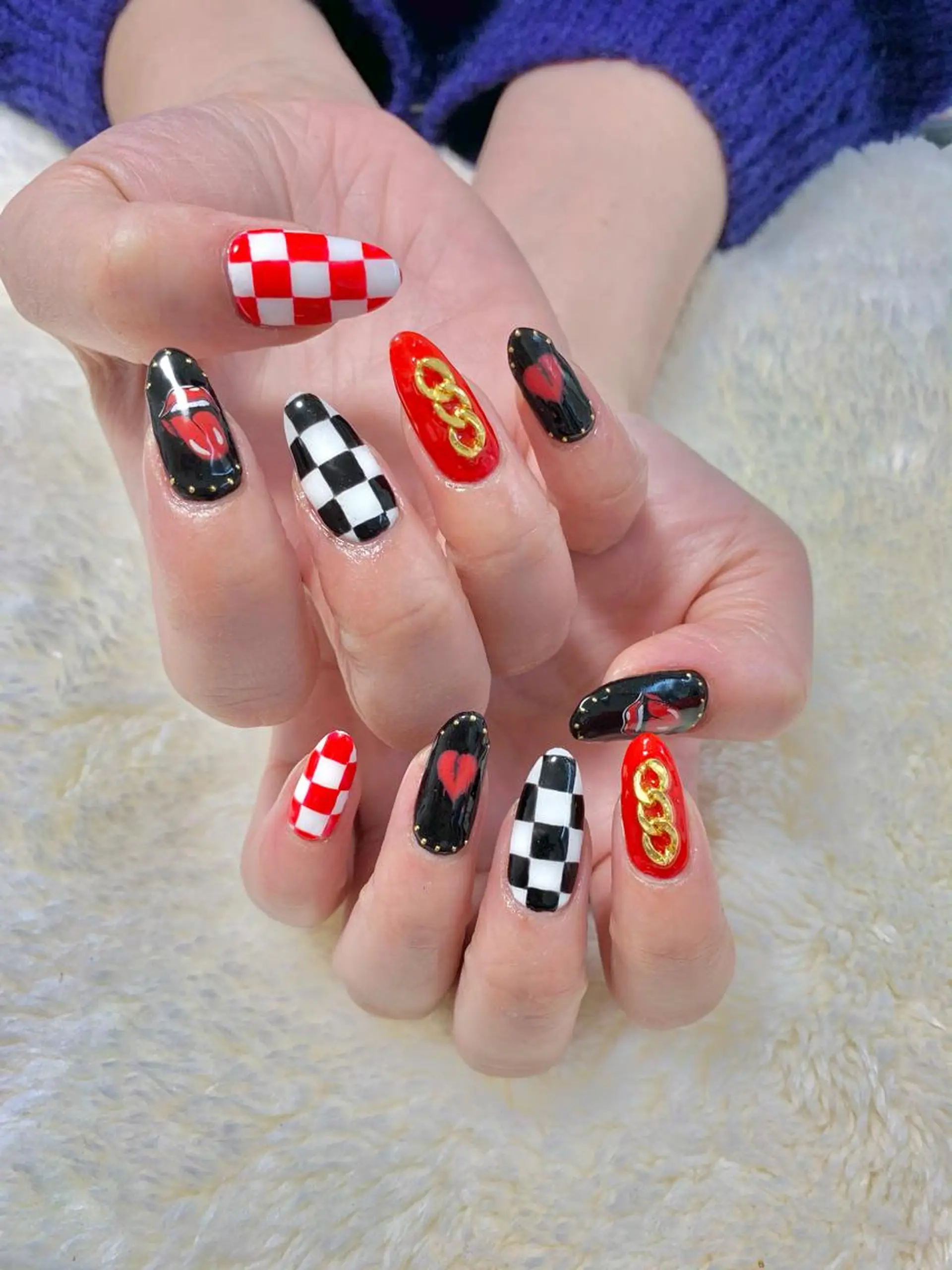 ネイル アートネイル 夏ネイル EMILUCA 北河希のエステ・リラクイメージ