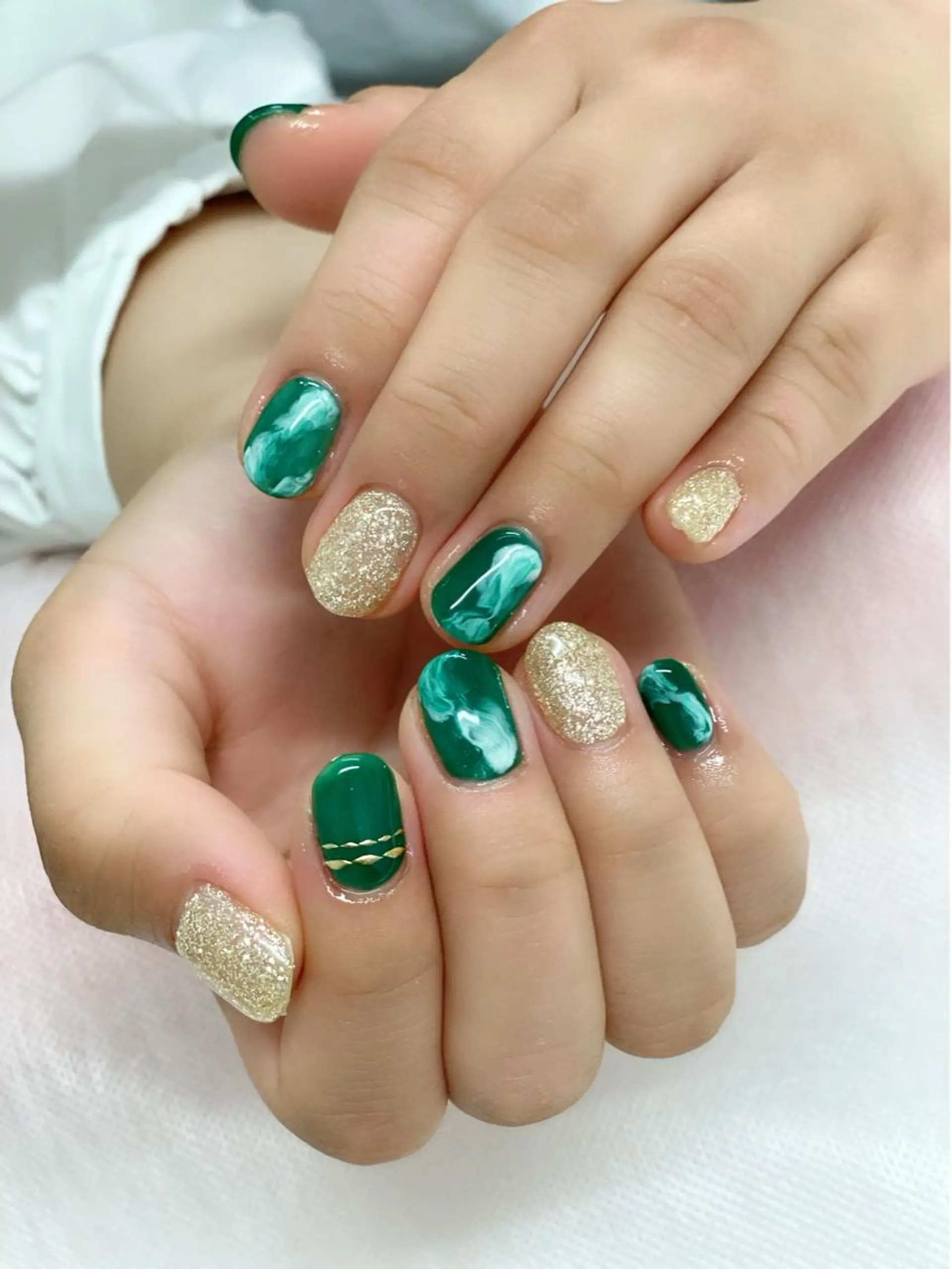 ネイル 持ち込み ハンドネイル 武藤 千裕のエステ・リラクイメージ