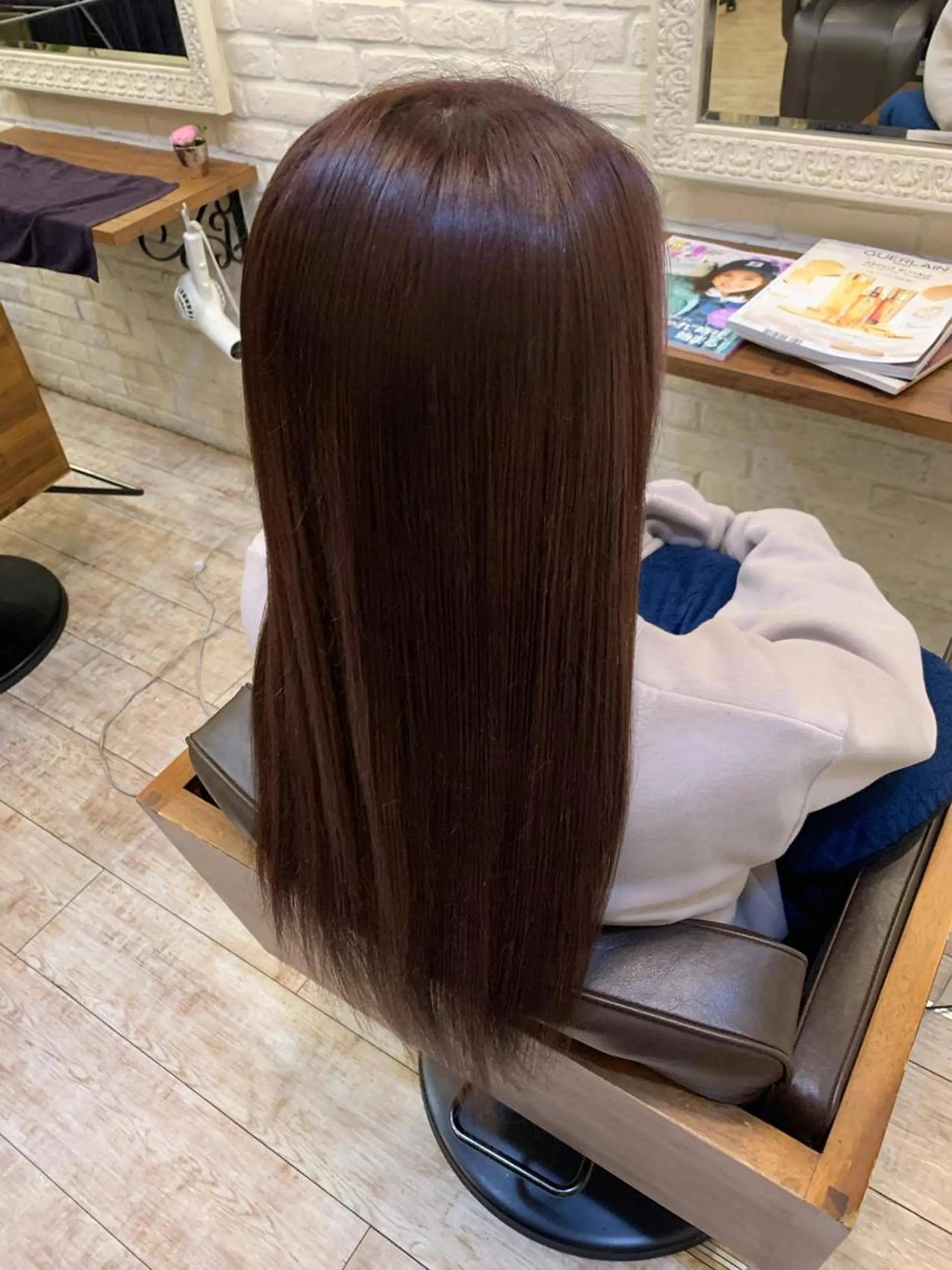 ロング カラー ピンクカラー 飯塚 沙衣のヘアスタイル
