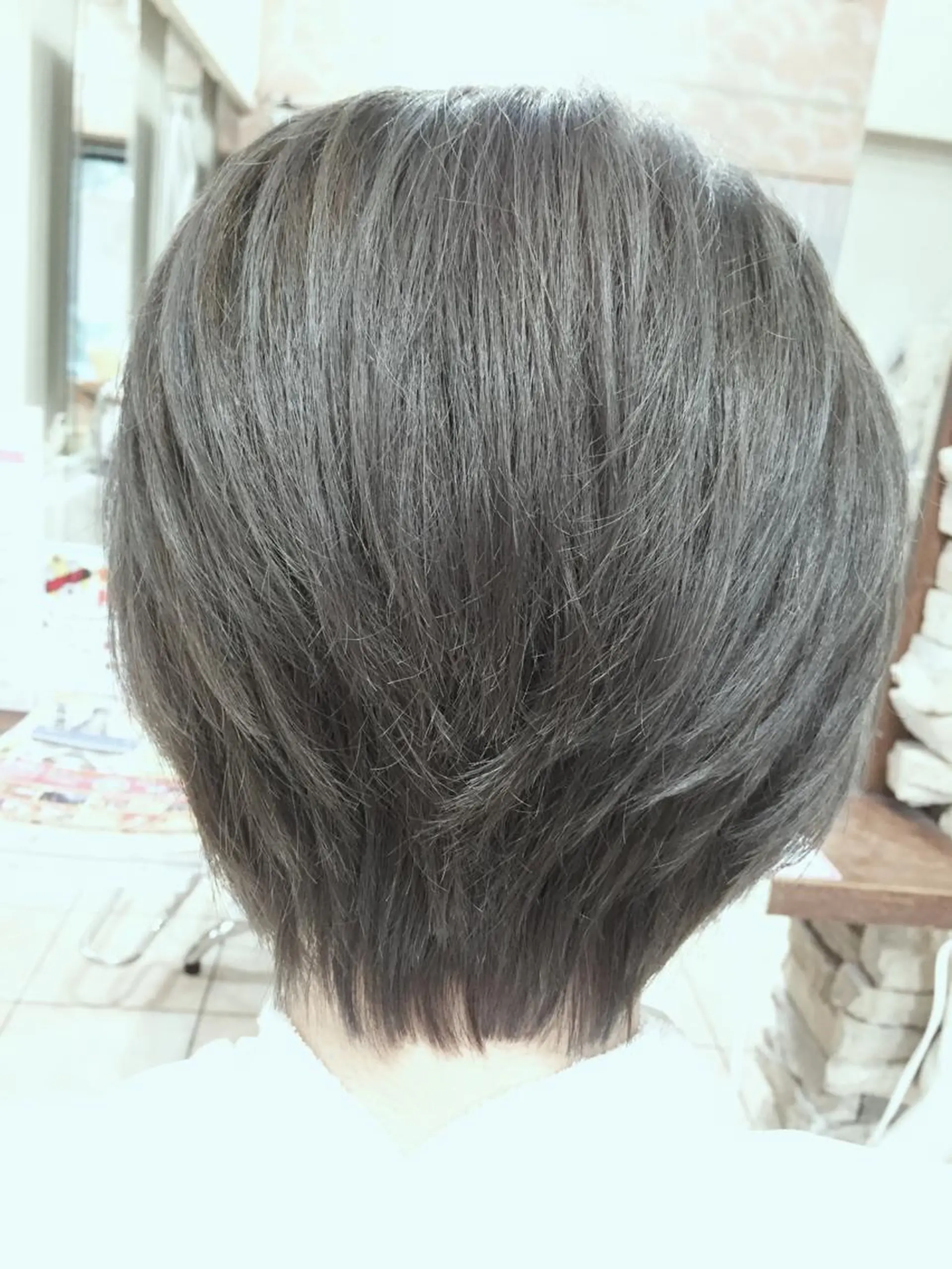 ショート カラー ブリーチ グレージュ Lee枚方所属・今里 弘樹のヘアスタイル