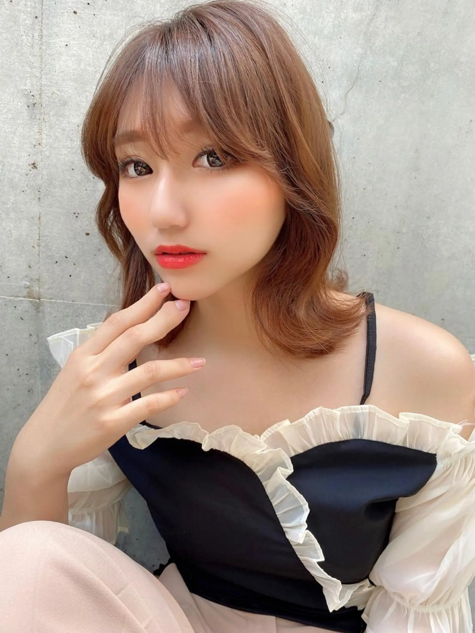 ミディアム カラー くびれヘア 韓国風ヘア カット ヘアカラー トリートメント 韓国ヘア特化型美容師 カワノマイ🇰🇷のヘアスタイル