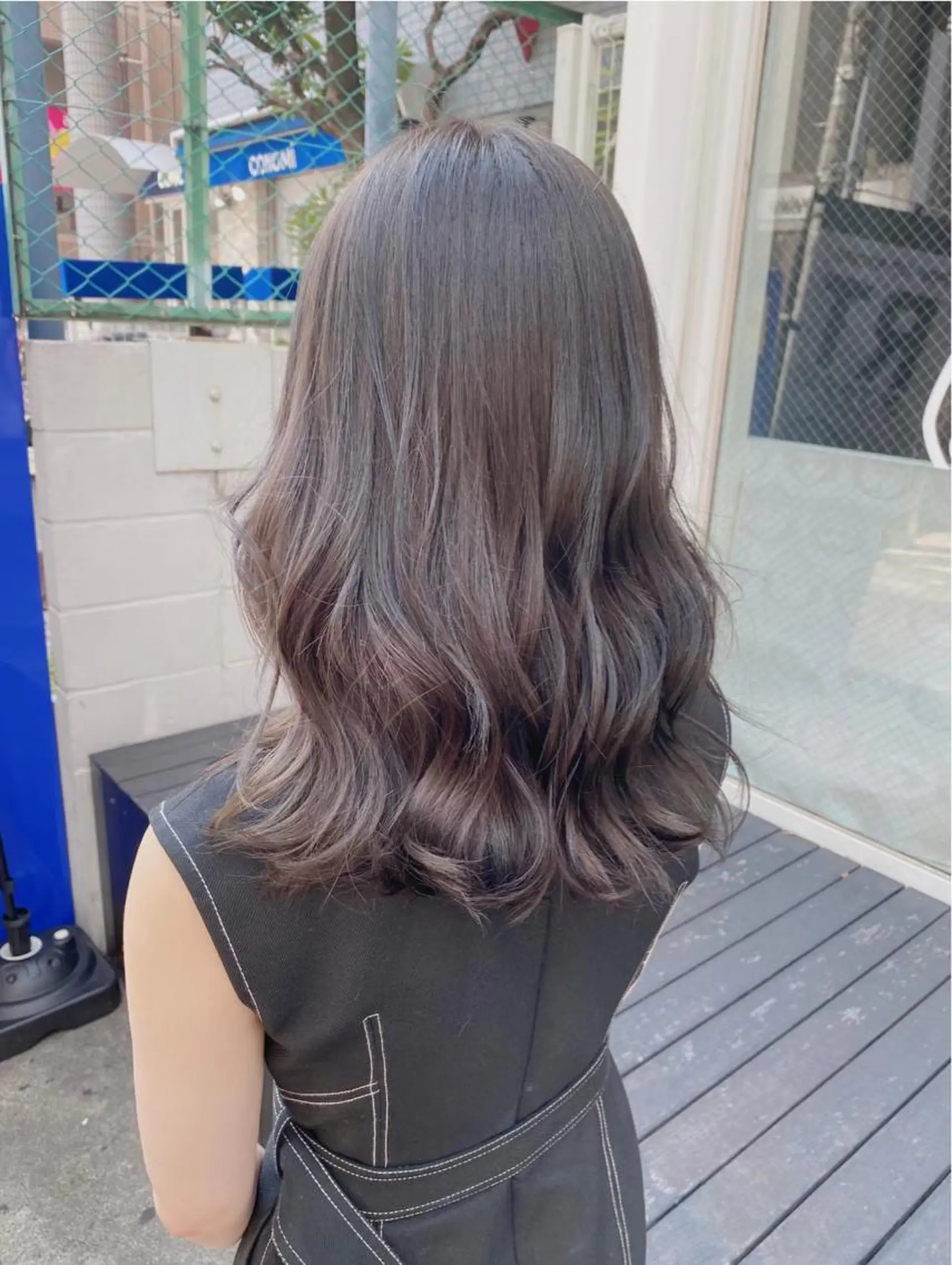 ロング カラー ヘアカラー トリートメント ヘアセット 🩶【推しハイトーン 】yuzu🩶のヘアスタイル