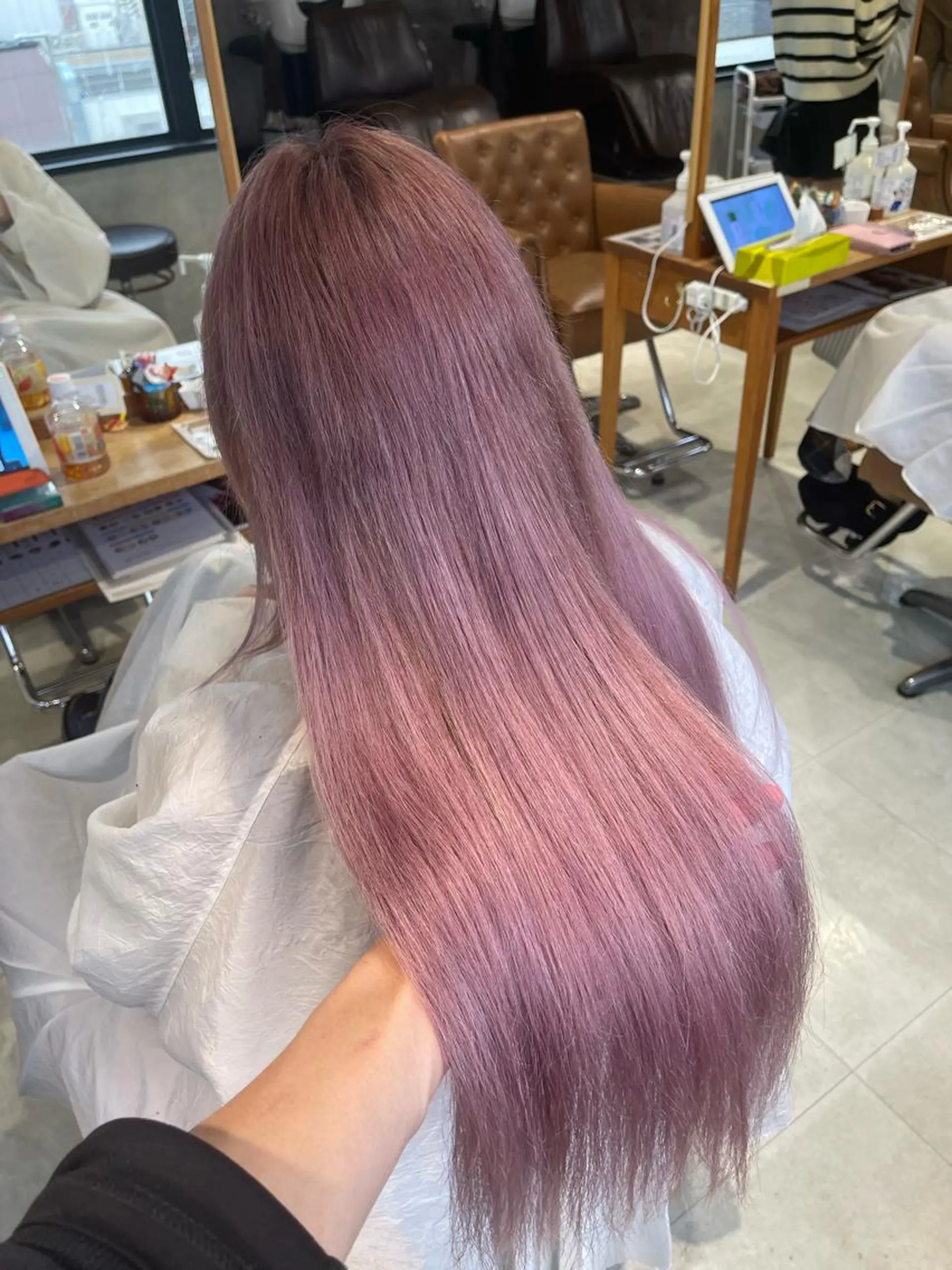 ロング シールエクステ くびれヘア エクステ 顔まわりレイヤー 顔周りカット ブリーチ/ハイトーン ベージュ/daikiのヘアスタイル