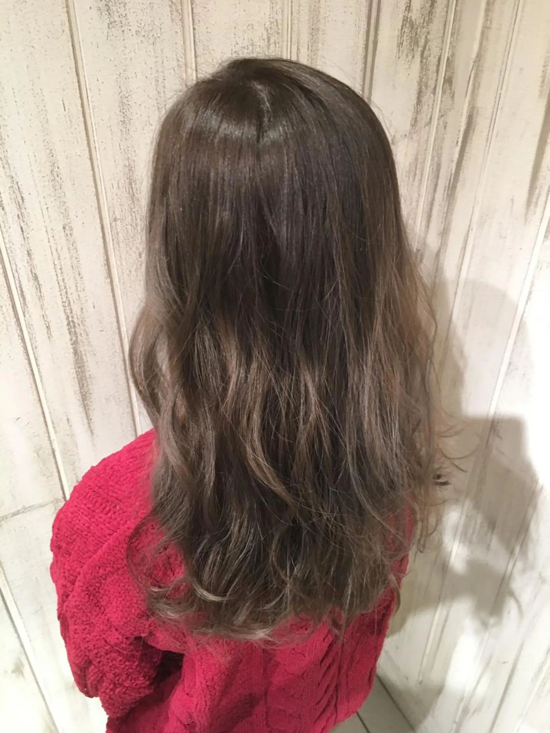 ロング カラー グラデーションカラー ハイライトカラー ハイライト FENICE onthe beach所属・永井大樹✨ 透明感カラー✨のヘアスタイル