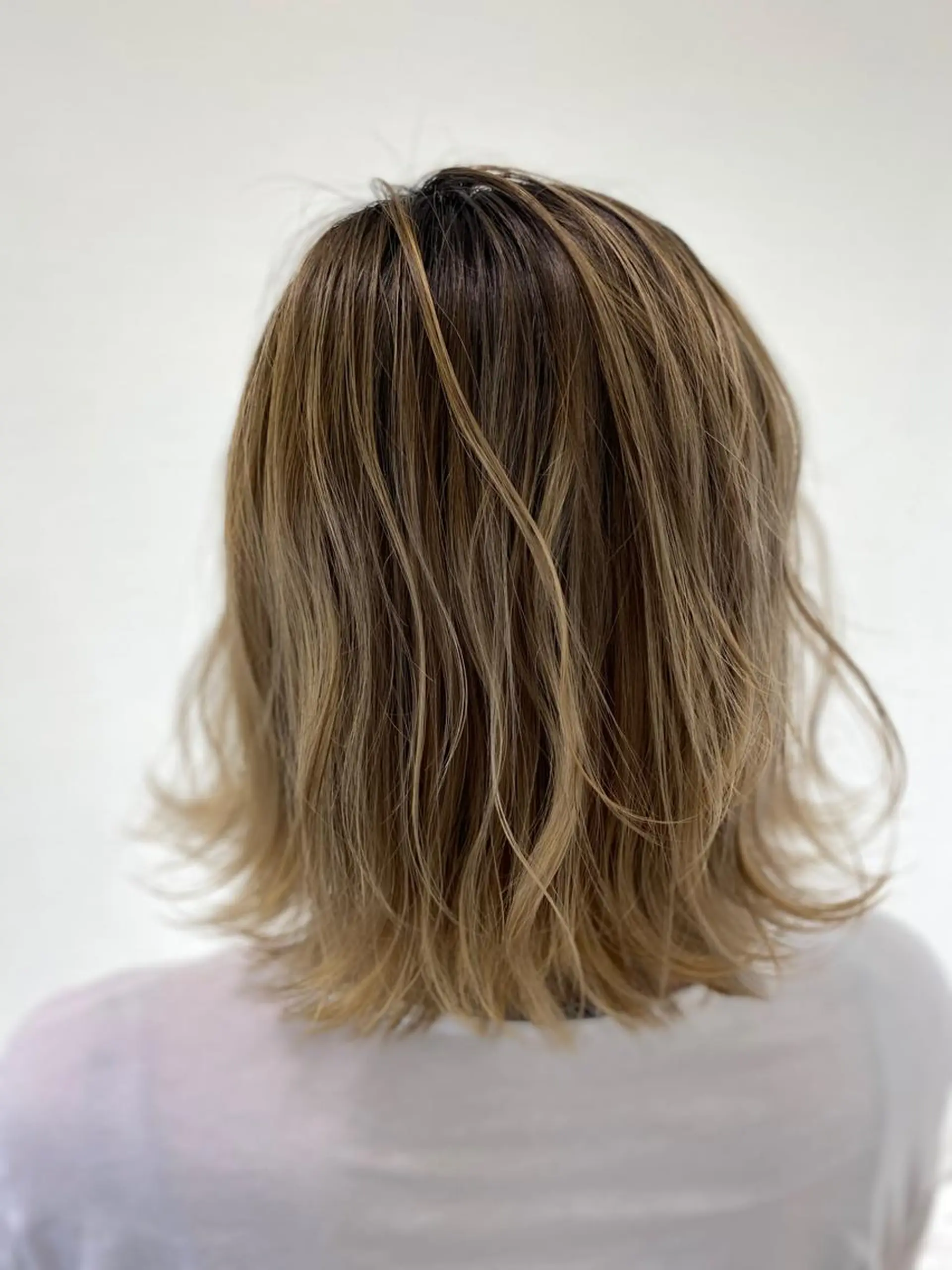 ミディアム カラー ヘアアレンジ バレイヤージュ レイヤーカット replica上大岡所属・松井 敬太郎のヘアスタイル