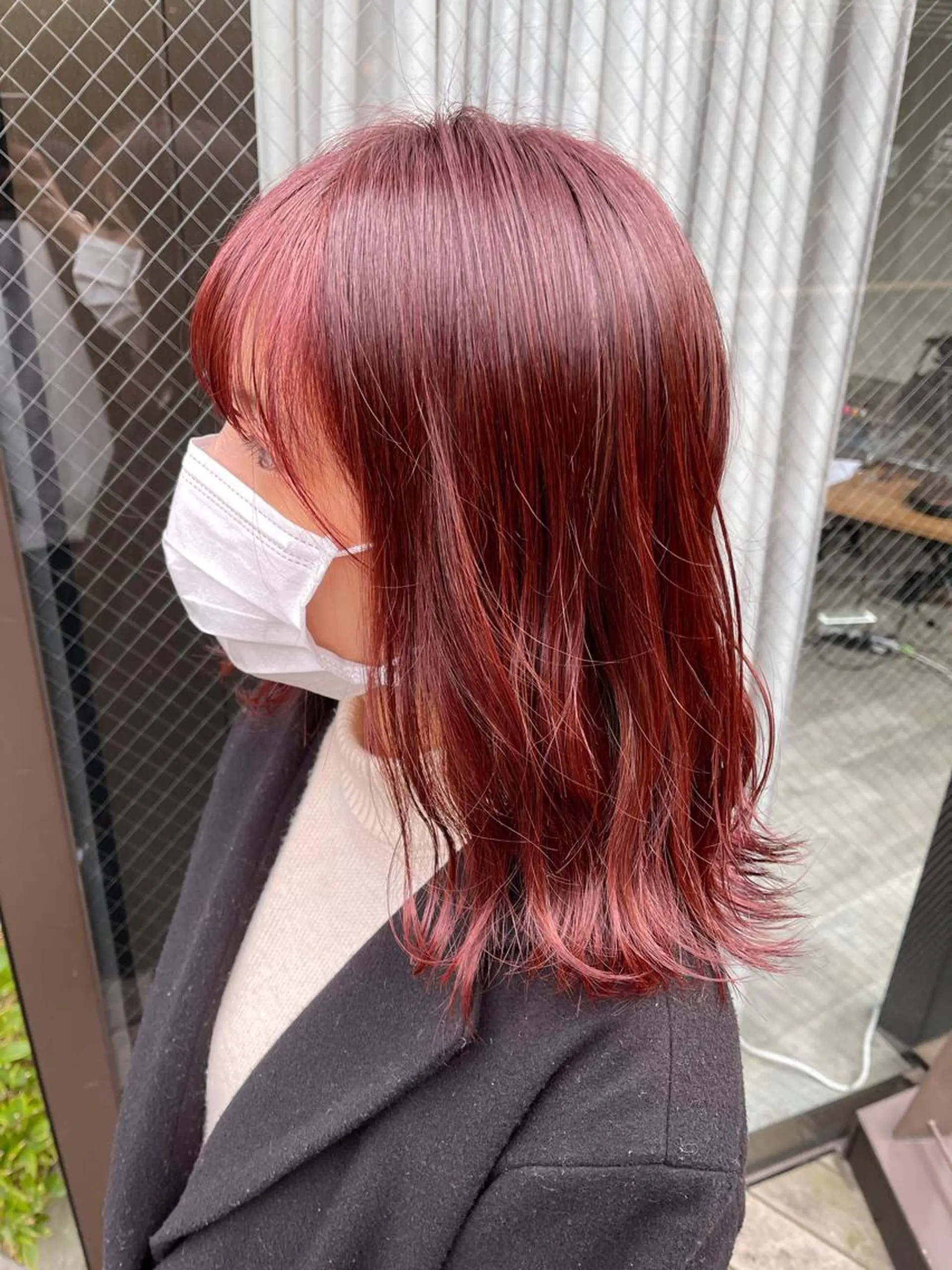 セミロング カラー ブリーチ ブリーチなしカラー レッドカラー mee.urawa所属・似合わせショート×透 明感/やじまたかしのヘアスタイル