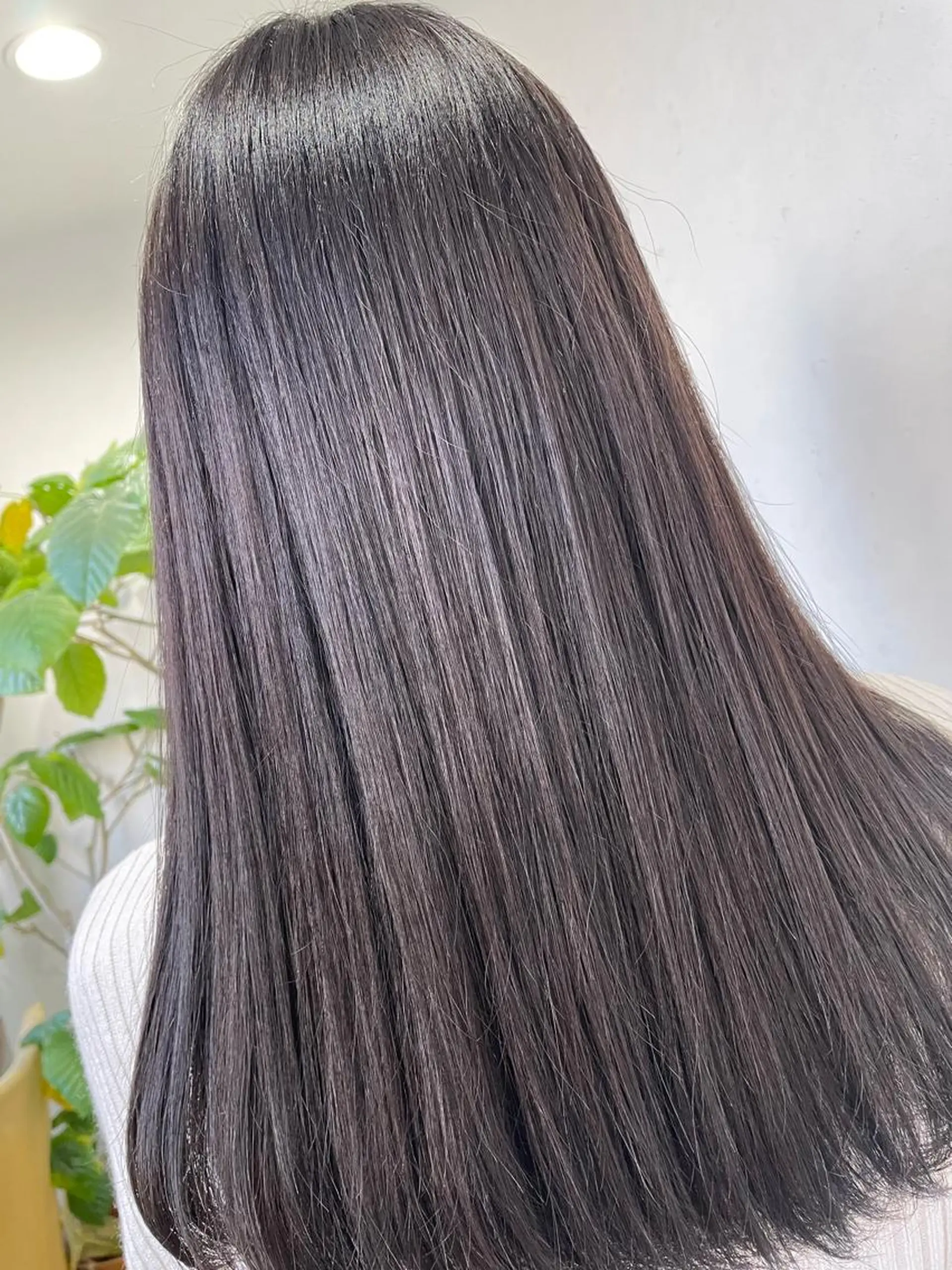 セミロング カラー ヘアカラー トリートメント 塩崎 明菜のヘアスタイル