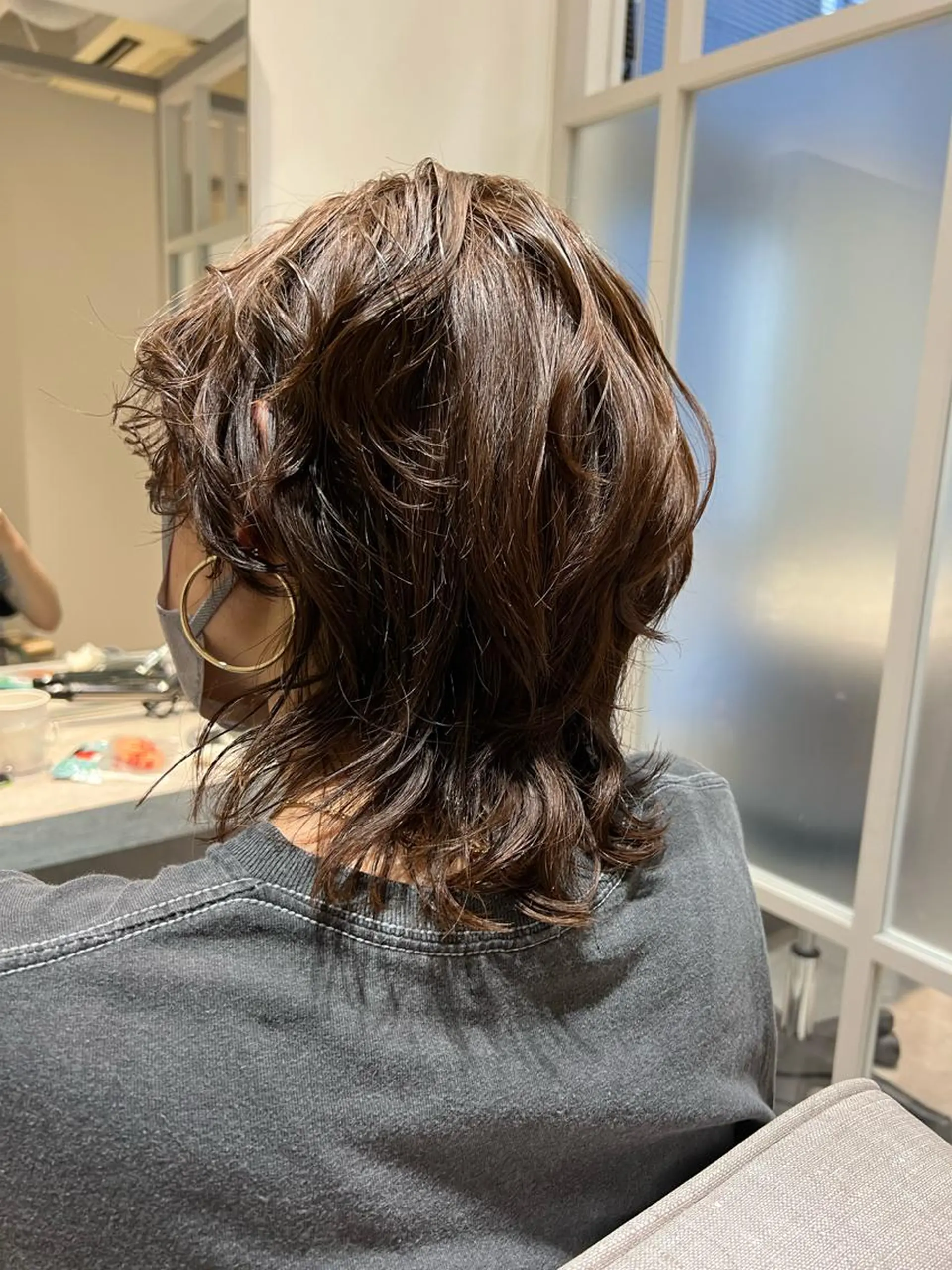 ミディアム ウルフカット 暗髪カラー🫐パーマ おくだりんかのヘアスタイル