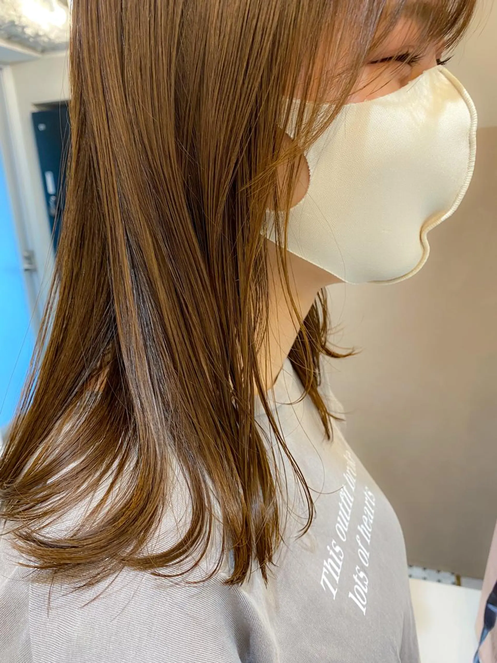セミロング カラー ベージュカラー louwe 武藤幸世のヘアスタイル