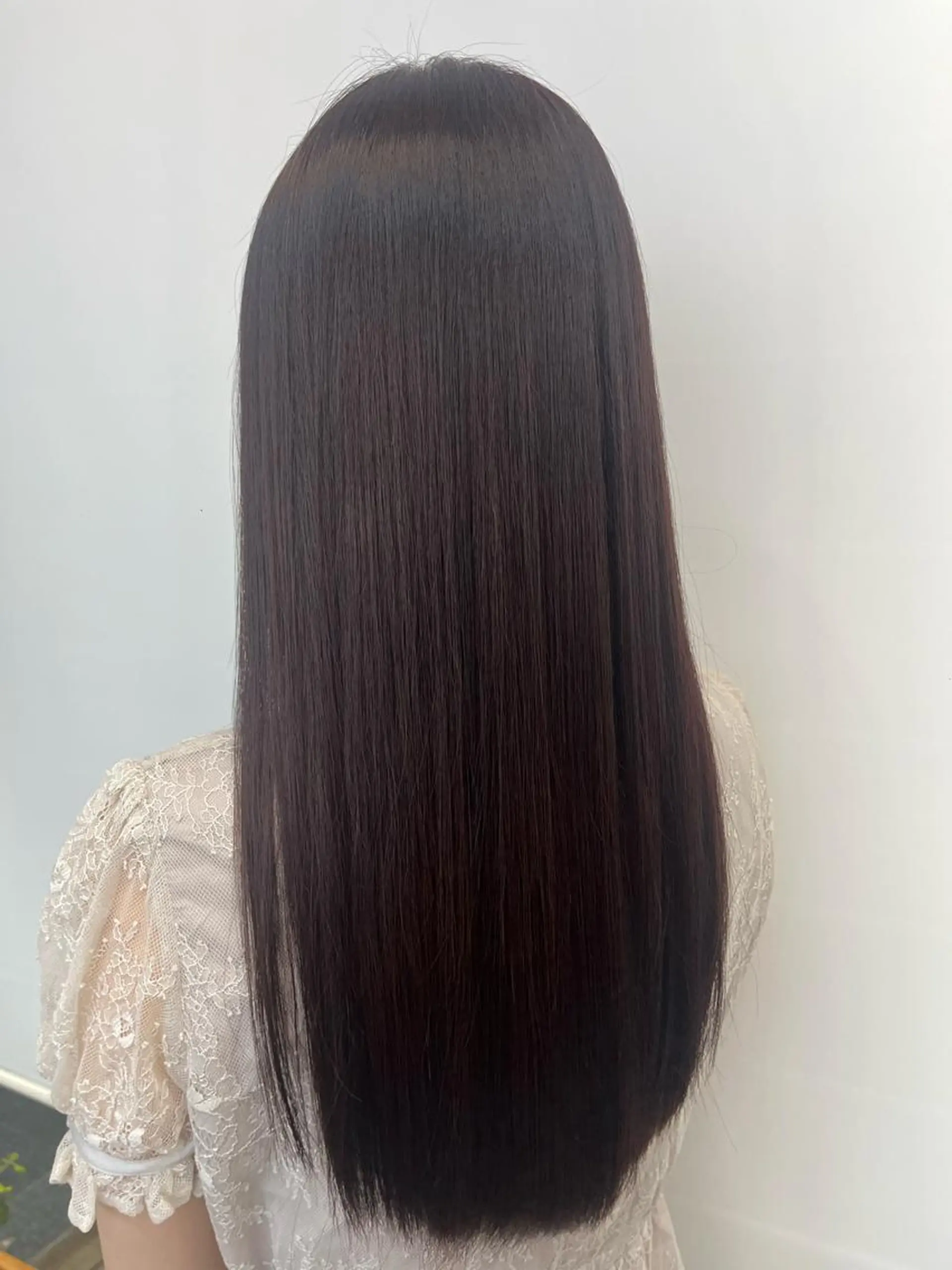 ロング カラー トリートメント カット 縮毛矯正 渡 汐音のヘアスタイル