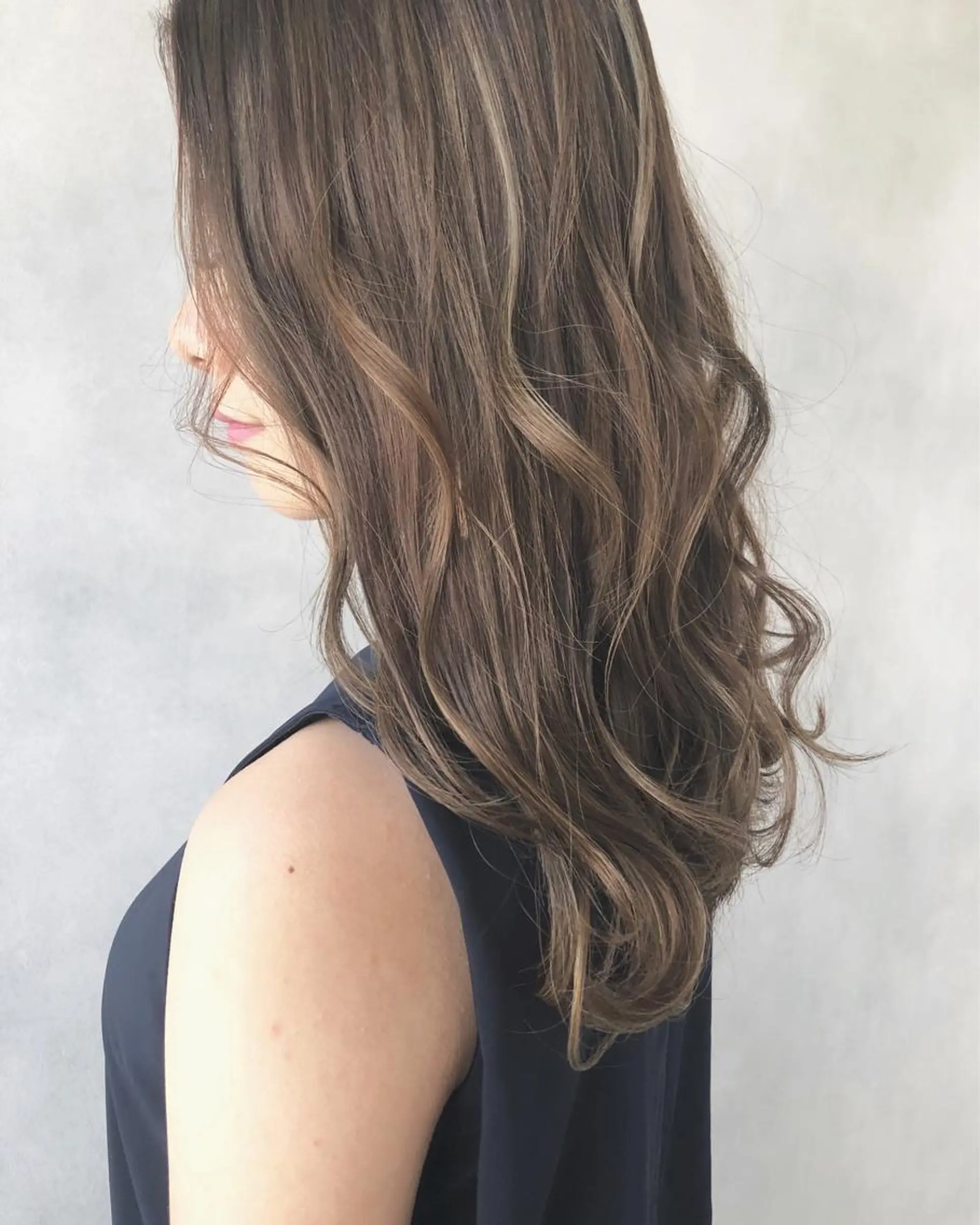 ロング 外国人風カラー ハイライト ヘアカラー トリートメント 小澤大輔 YOLO hairのヘアスタイル