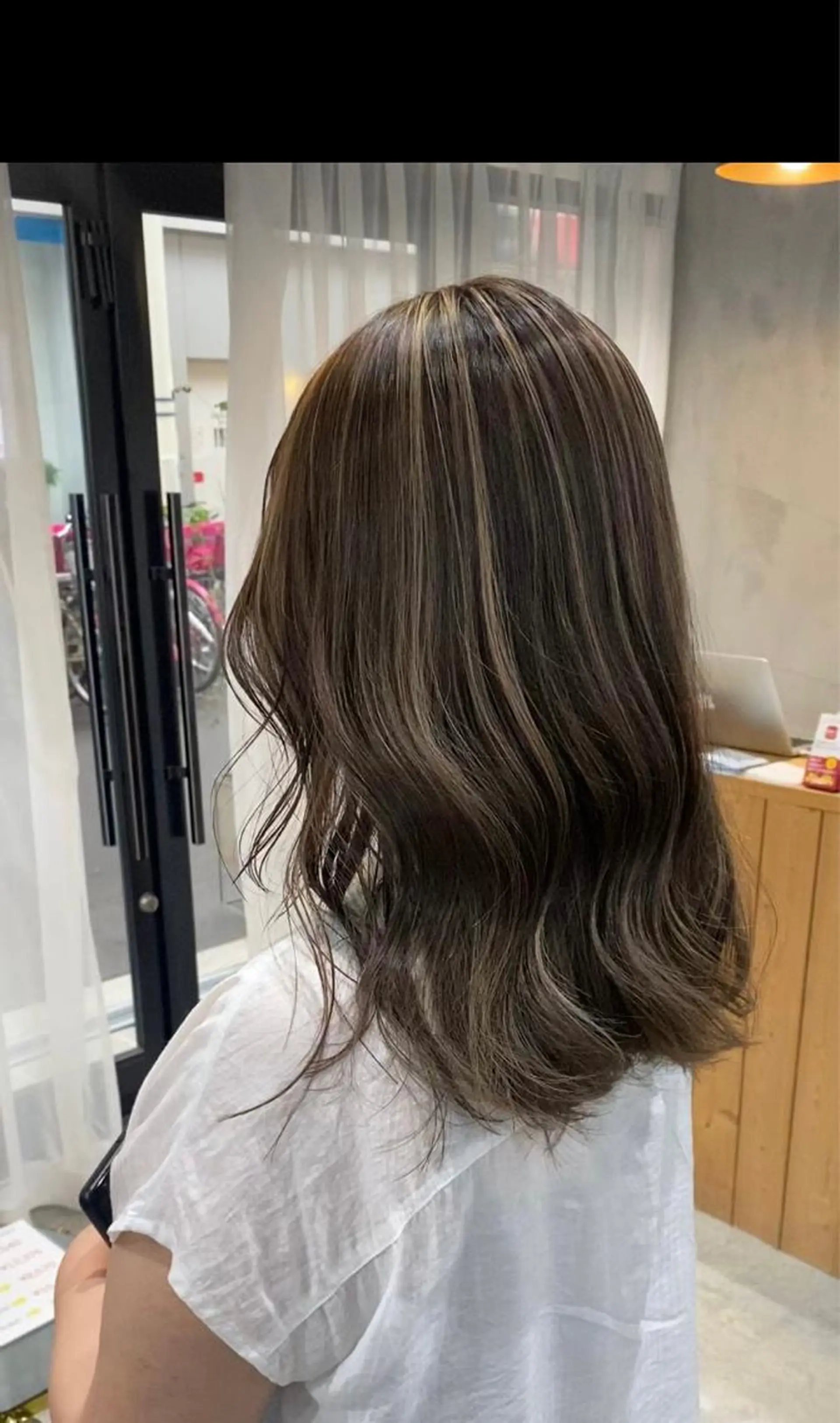 ロング カラー ハイライトカラー ハイライト 才下 ゆいのヘアスタイル