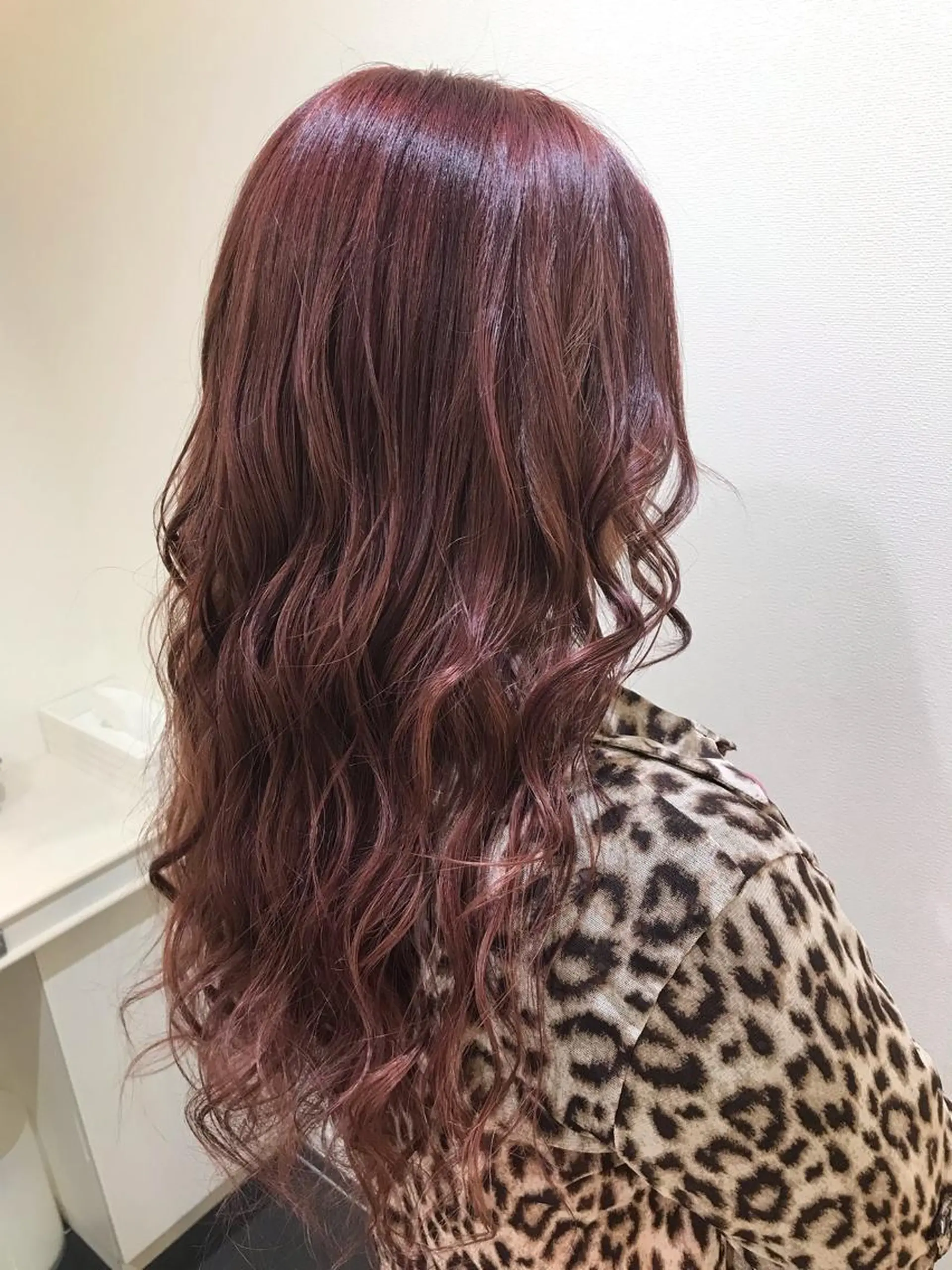ロング カラー ピンクカラー 清藤 綾のヘアスタイル