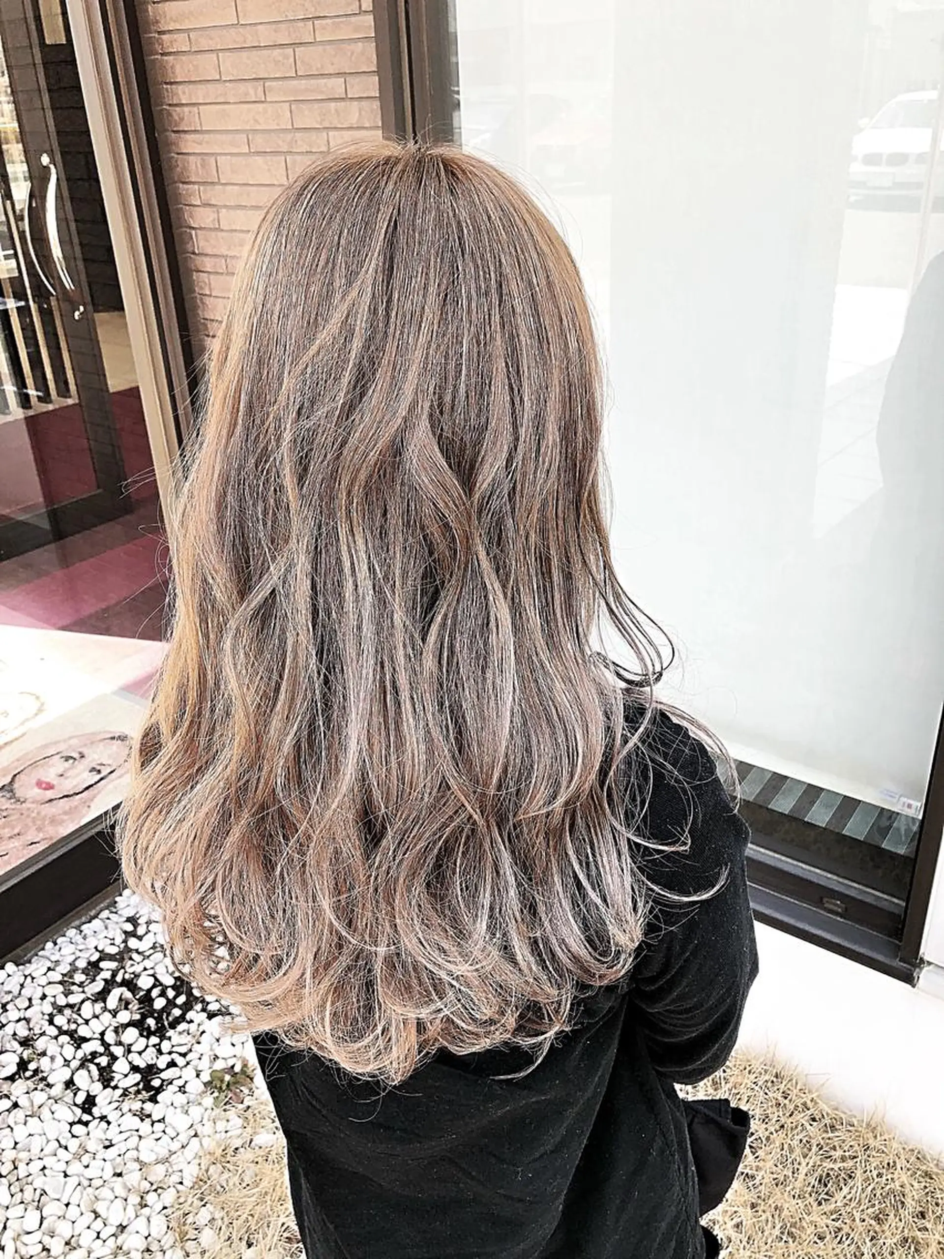 セミロング カラー グラデーションカラー ヘアカラー トリートメント 名畑 裕貴のヘアスタイル