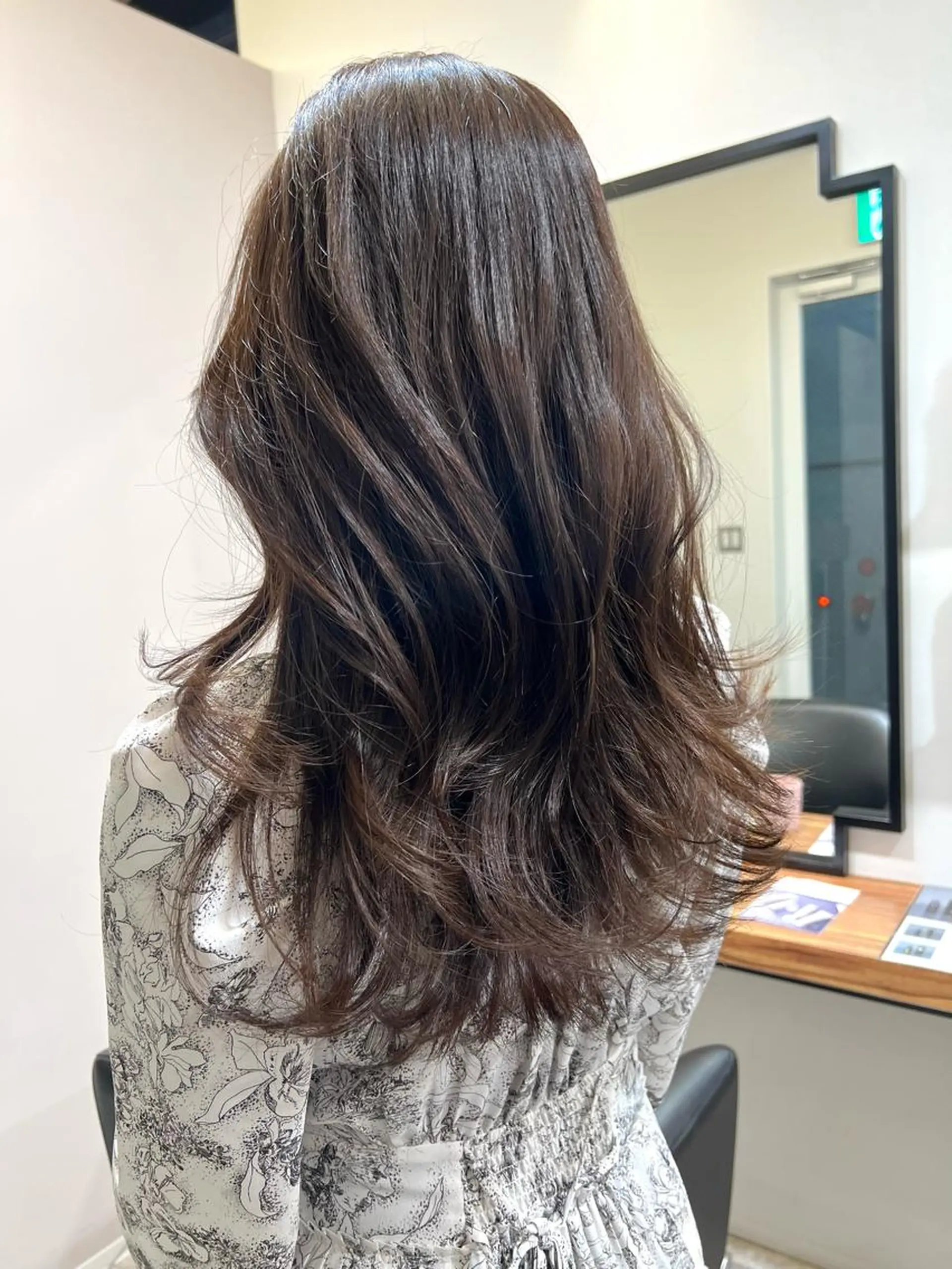 ロング カラー カット ヘアカラー トリートメント ヘアセット レイヤー/透明感 🍃鈴木裕介のヘアスタイル