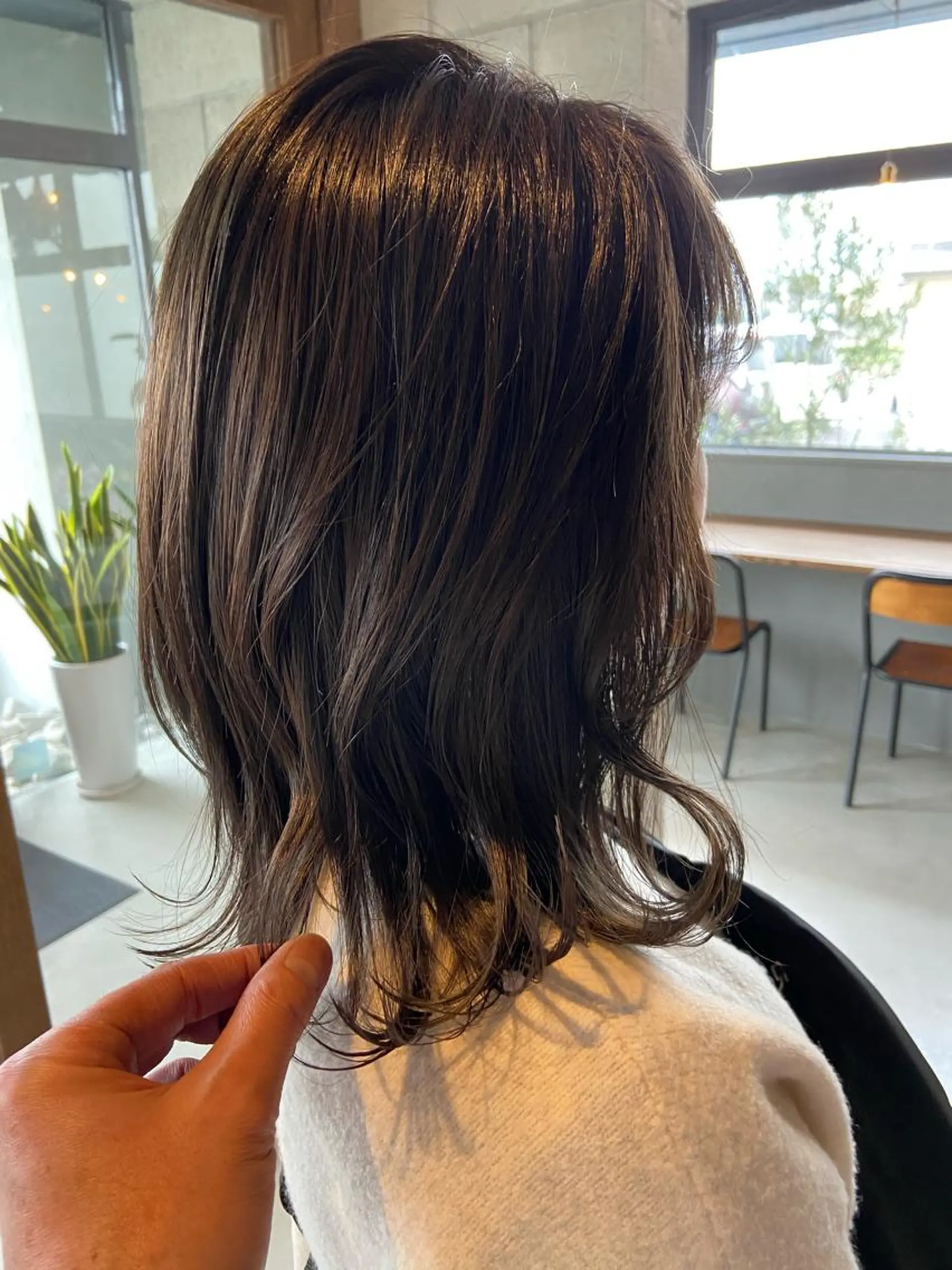 ミディアム アッシュ カット ヘアカラー トリートメント 岡崎/髪質改善/ ハイトーン/鈴木進のヘアスタイル