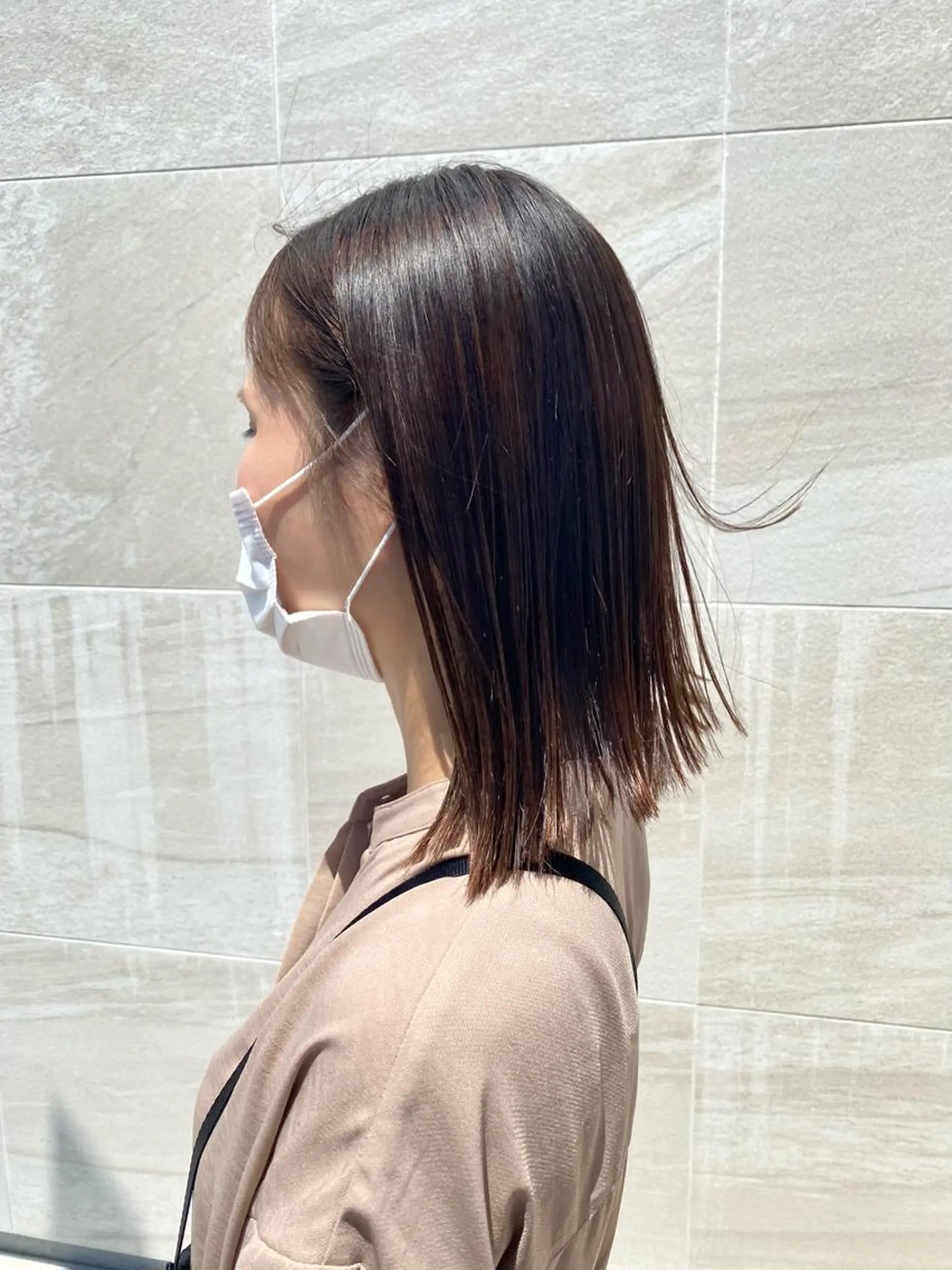 セミロング カラー 中川 茜里のヘアスタイル