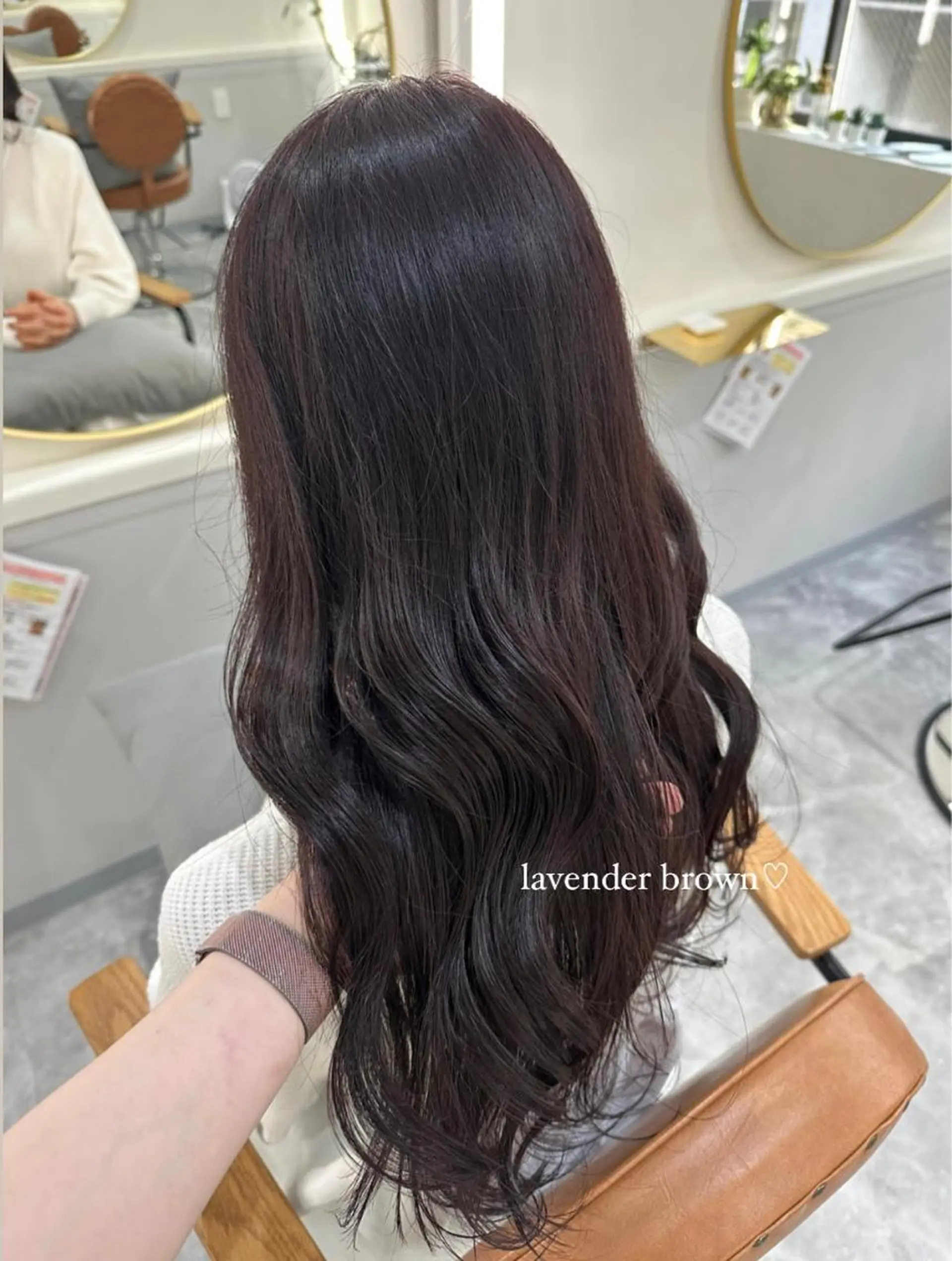 ロング カラー パーマ ヘアアレンジ キッズ ネイル マツエク・マツパ アイブロウ ブラウン himawari♡ 柔らかいカラーのヘアスタイル
