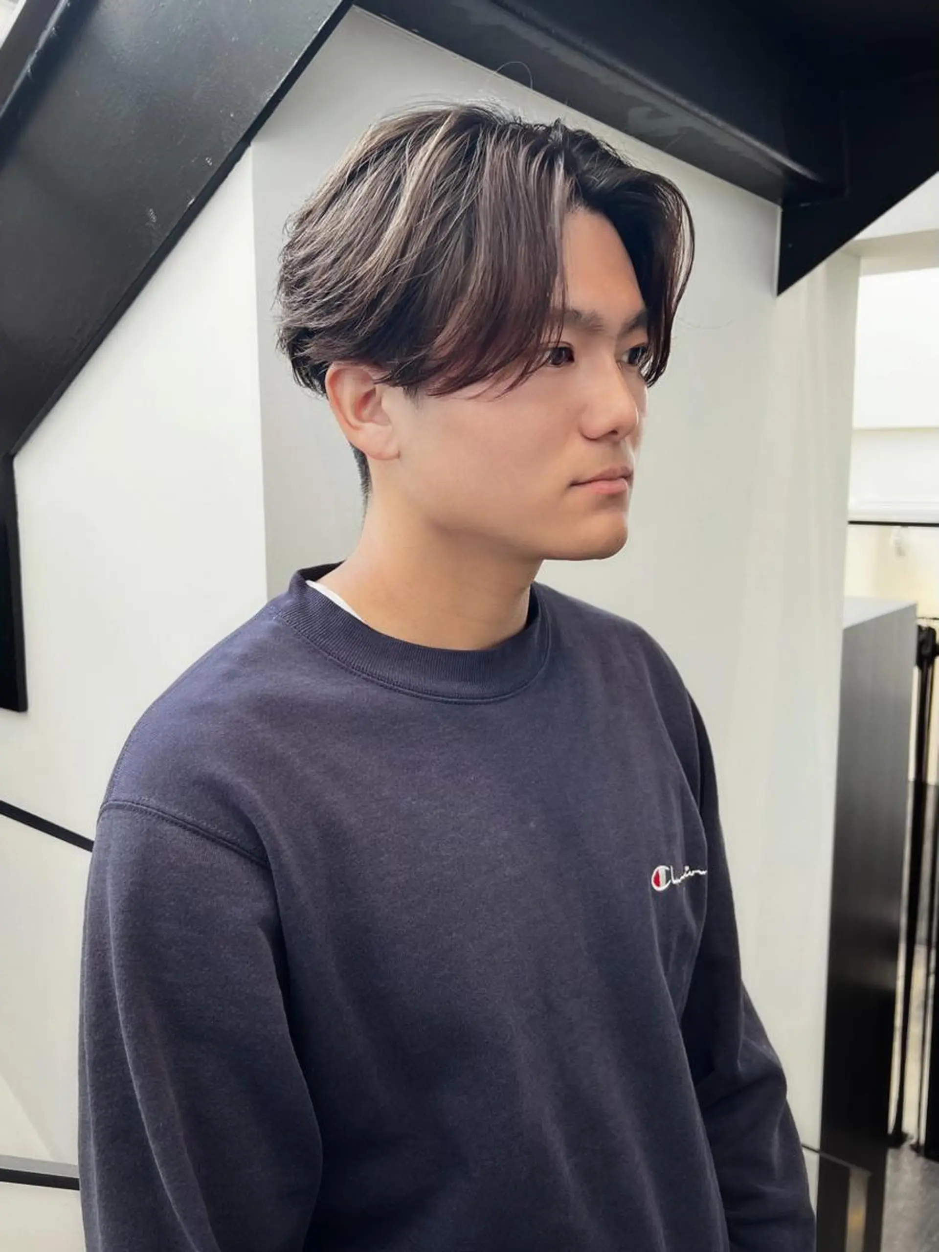 パーマ メンズ メンズパーマ ニュアンスパーマ カット パーマ Qin shaire salon 原宿verno店所属・【センターパート】 ETO／江藤翼の眉毛・アイブロウイメージ