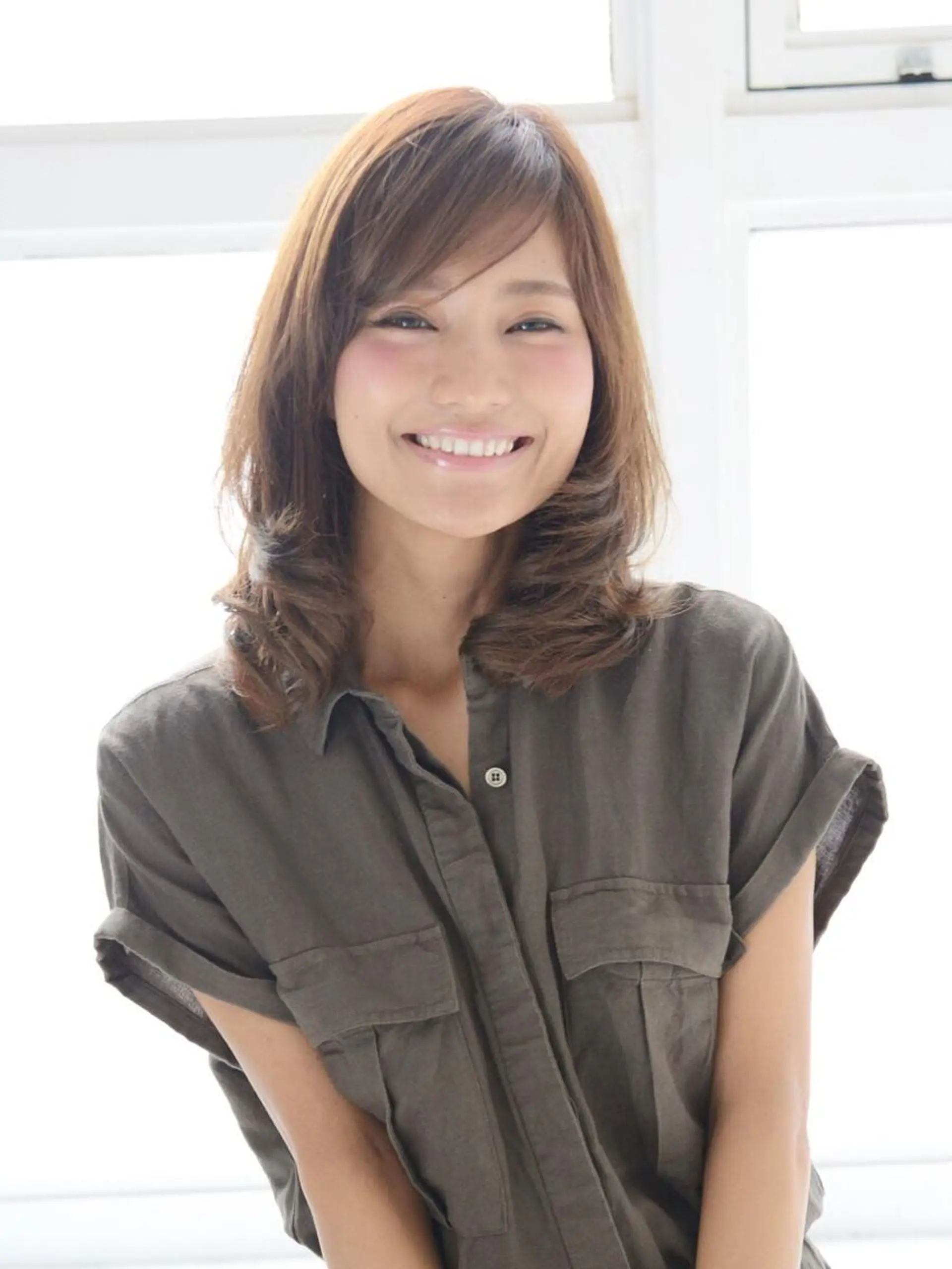 セミロング カラー パーマ セミロングパーマ 駒田 拳児のヘアスタイル