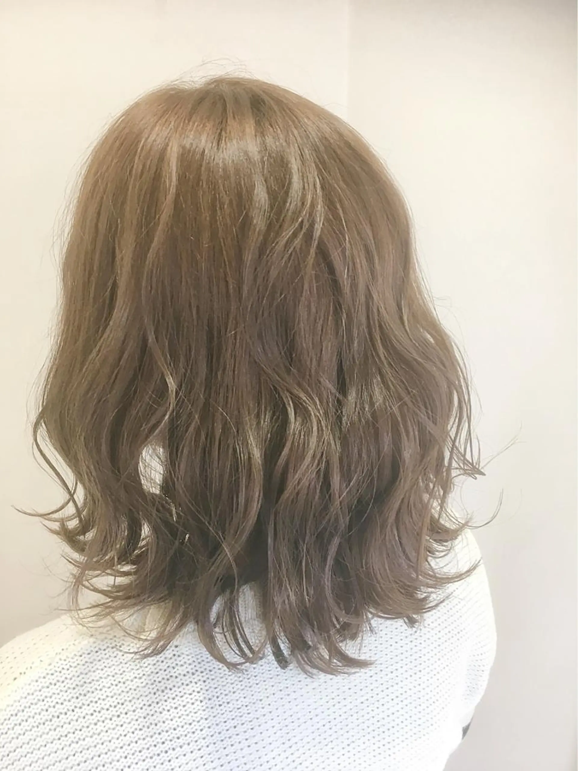ミディアム カラー ブリーチ ブリーチなしカラー 永井 大希のヘアスタイル