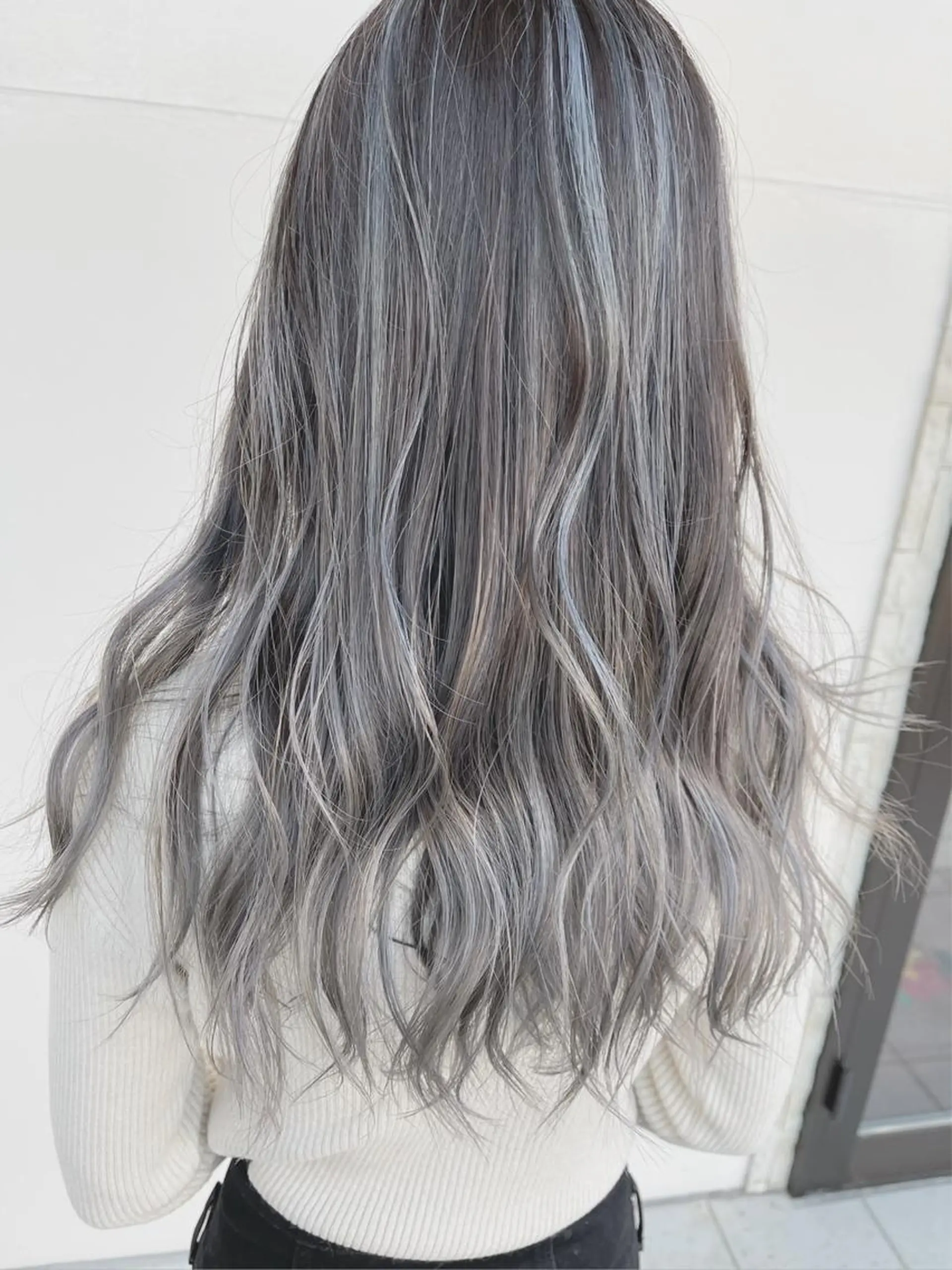 ロング naomi (夜間営業受付中★)のヘアスタイル