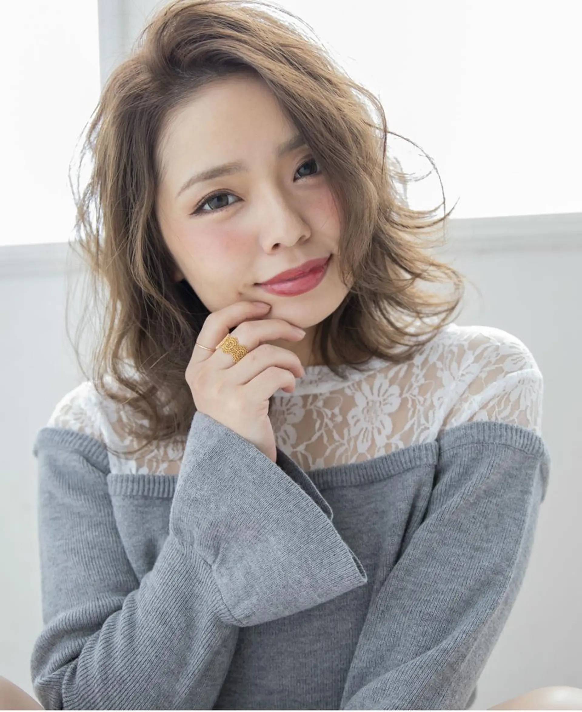 セミロング カラー ブリーチ ケアブリーチ ダブルカラー イヤリングカラー ハイライトカラー カット ヘアカラー N° il duca 札幌のヘアスタイル
