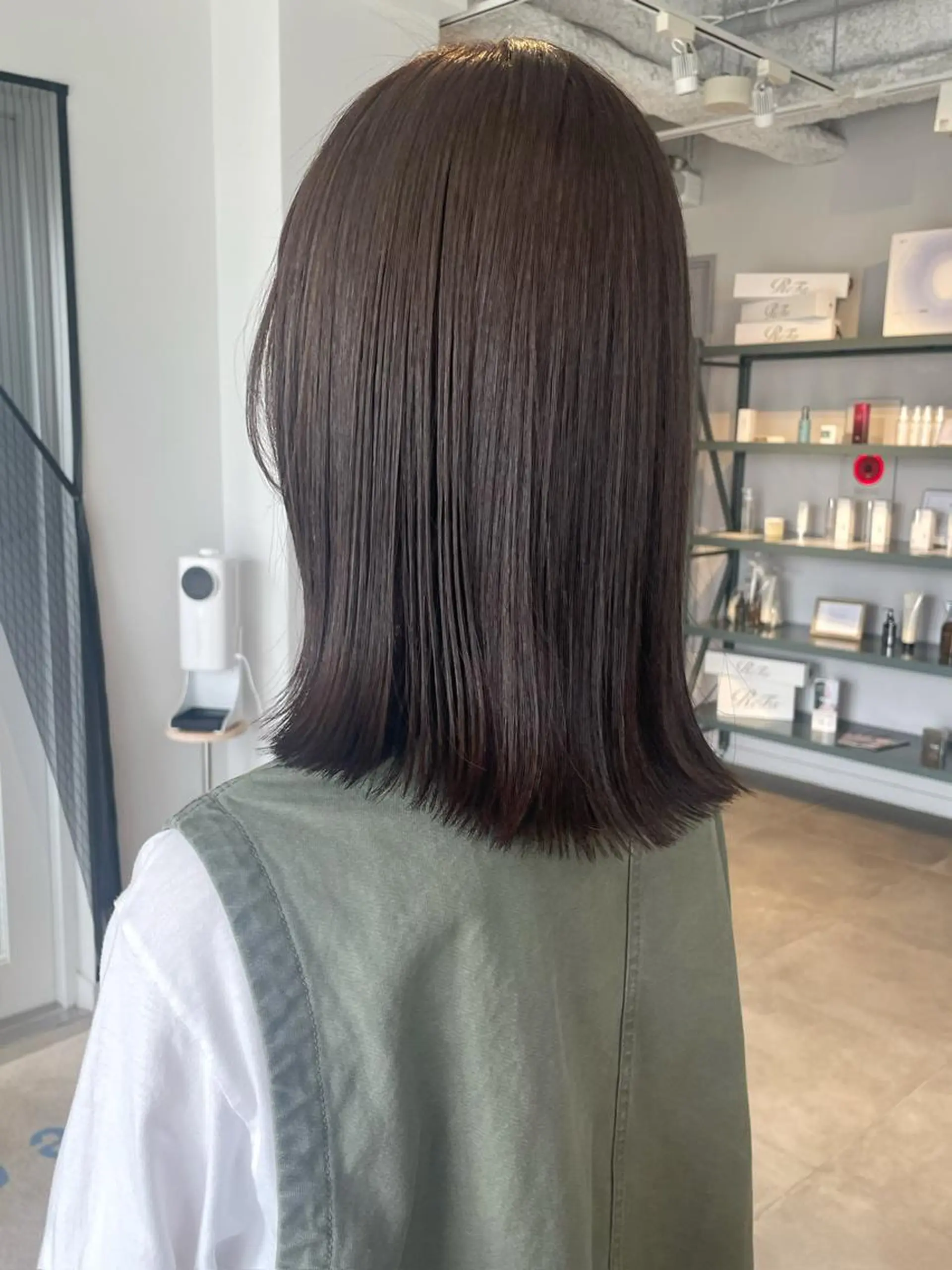 ミディアム カラー レイヤー/髪質改善カ ラ-🤍津田奈々美‎のヘアスタイル