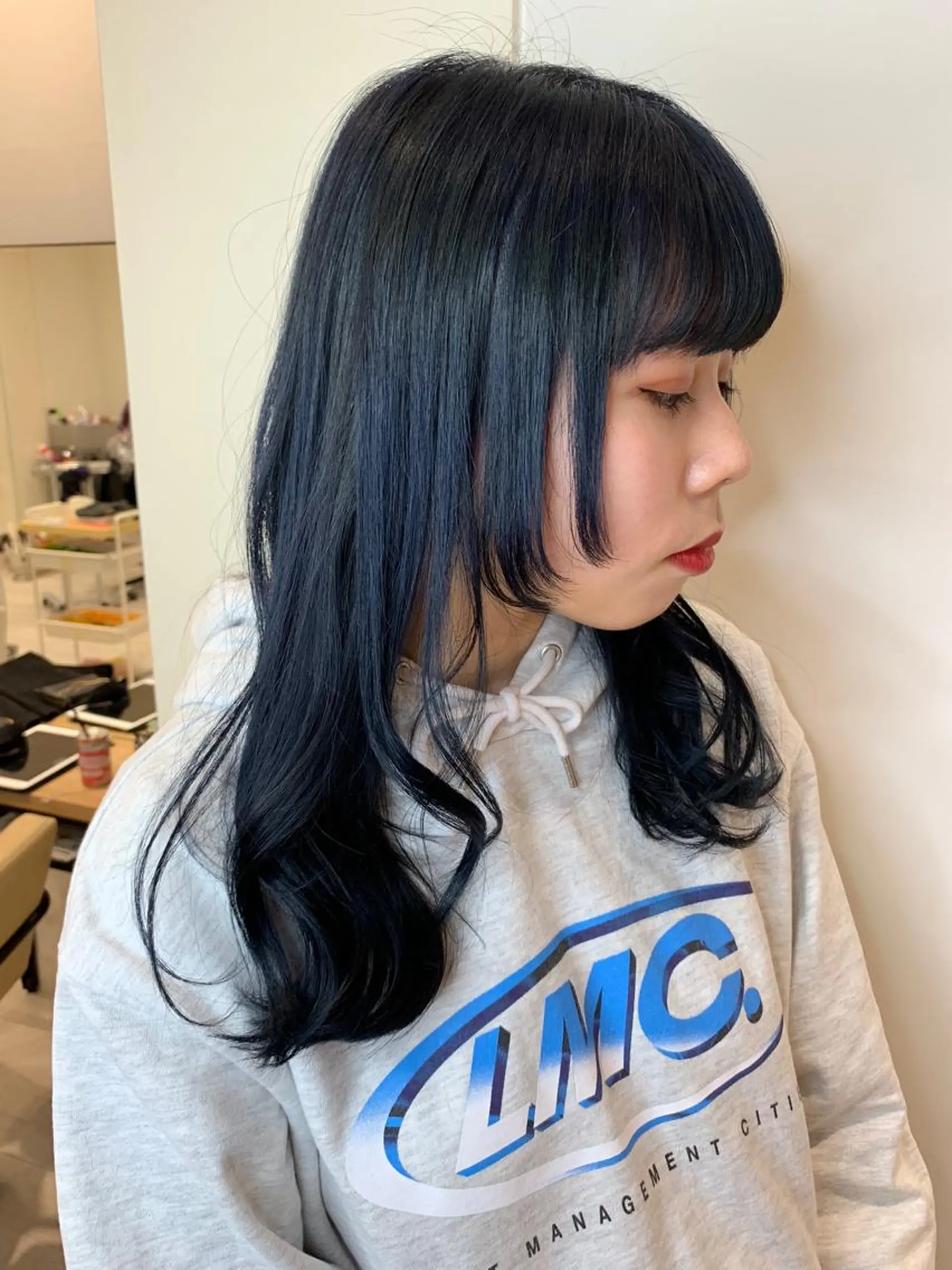 ロング カラー ブリーチ ブルーカラー ケアブリーチ ネイビーカラー カット ヘアカラー トリートメント Le'a渋谷所属・インナーエクステ渋谷 🦋KAJIのヘアスタイル