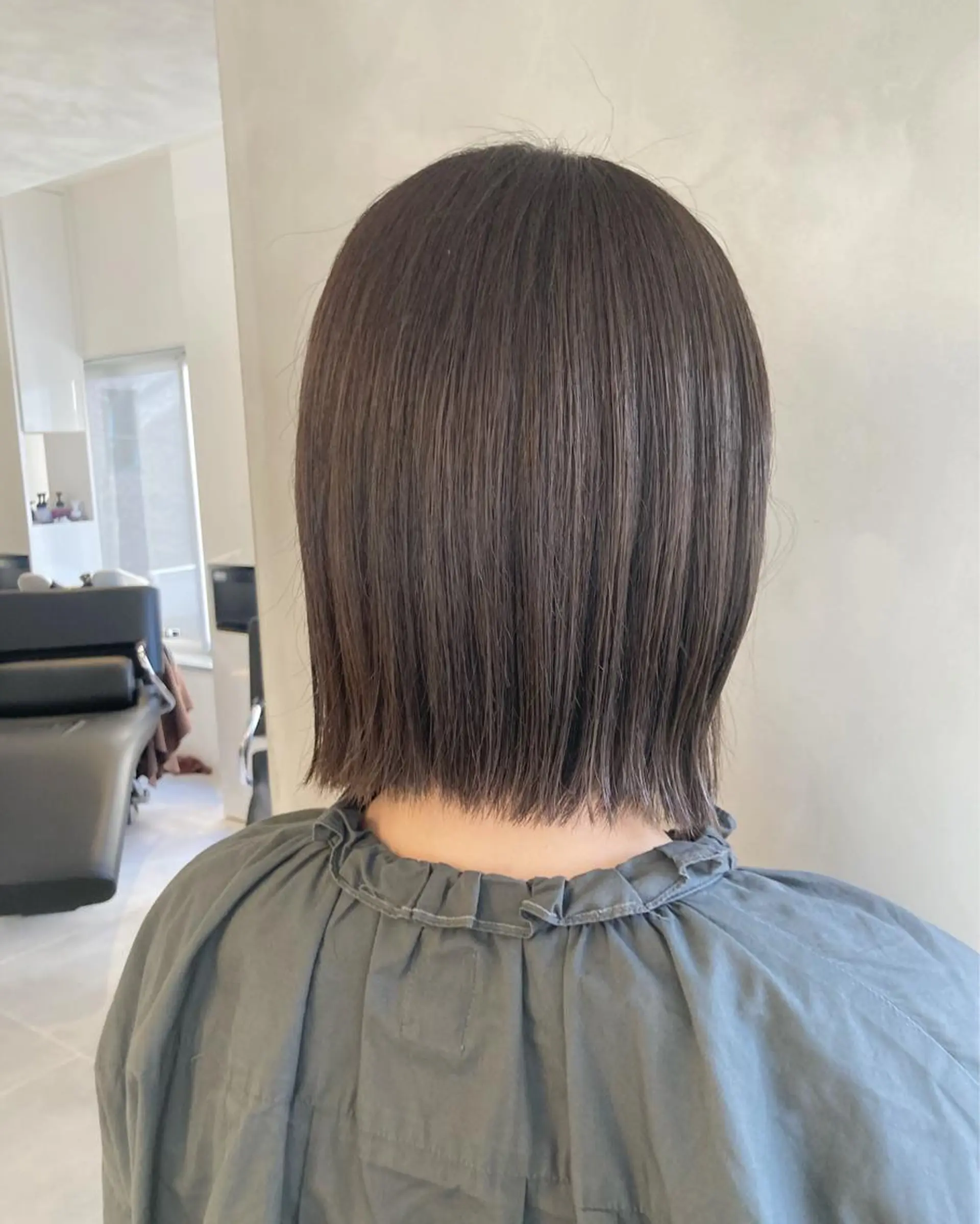 セミロング カラー ヘアアレンジ 透明感カラー グレージュ ヘアカラー 垢抜け韓国風ヘア カラーMIKUのヘアスタイル