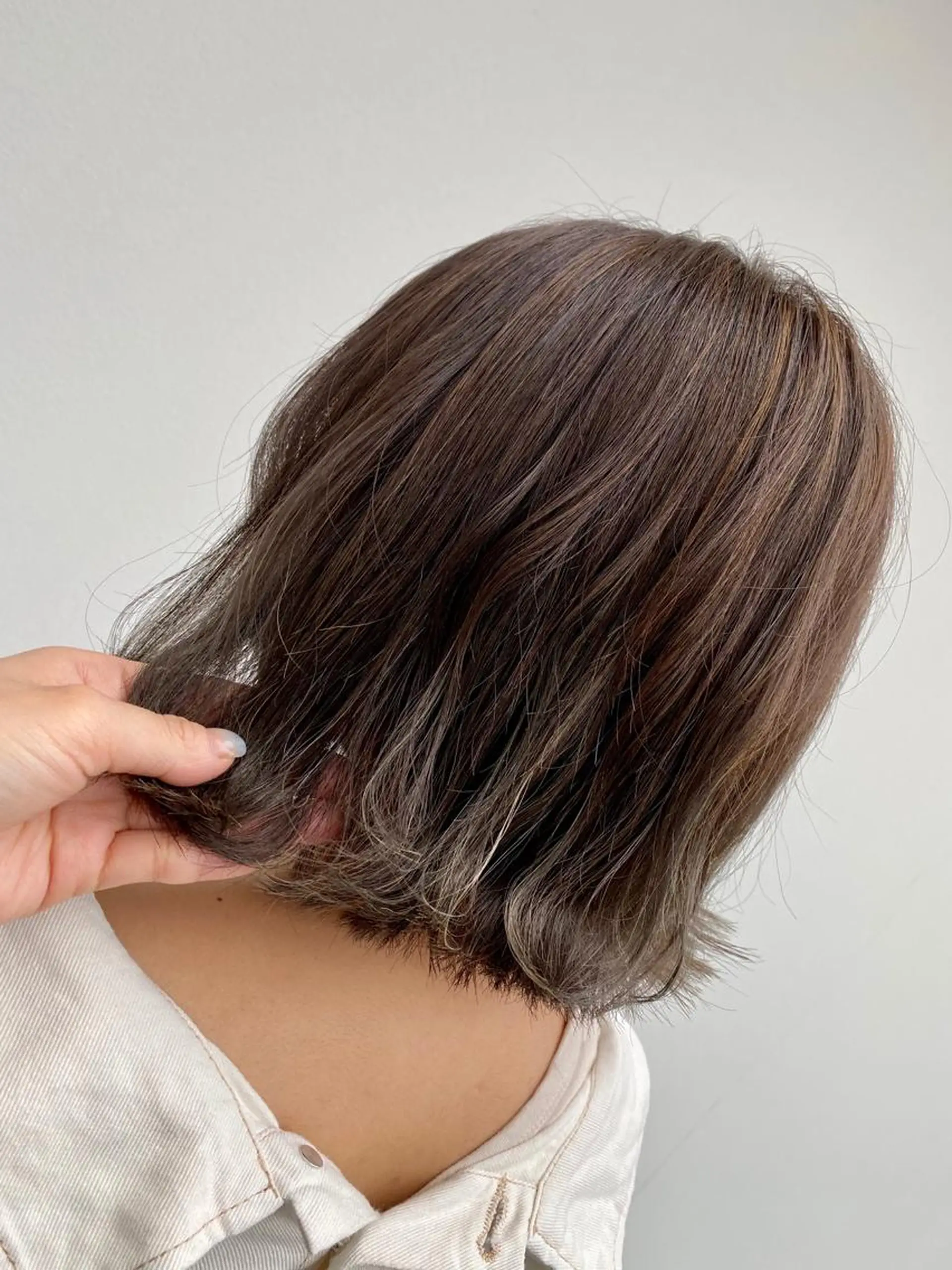 ショート カラー 得本 ゆきのヘアスタイル