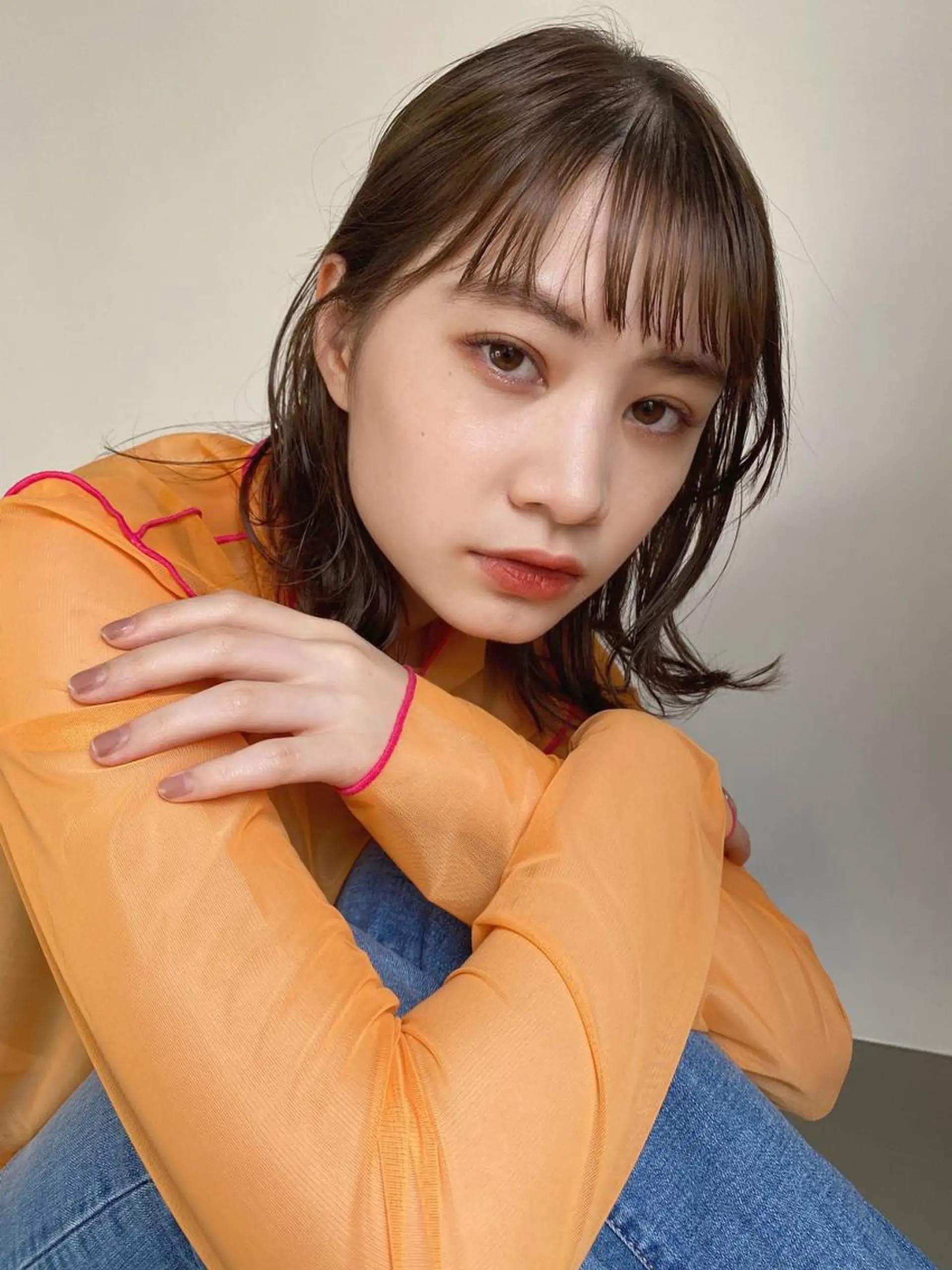 ミディアム パーマ カラー アディクシーカラー ブリーチ ブロンド ブルーカラー ハイライトカラー カット ヘアカラー トリートメント CEINE＋ officialのヘアスタイル