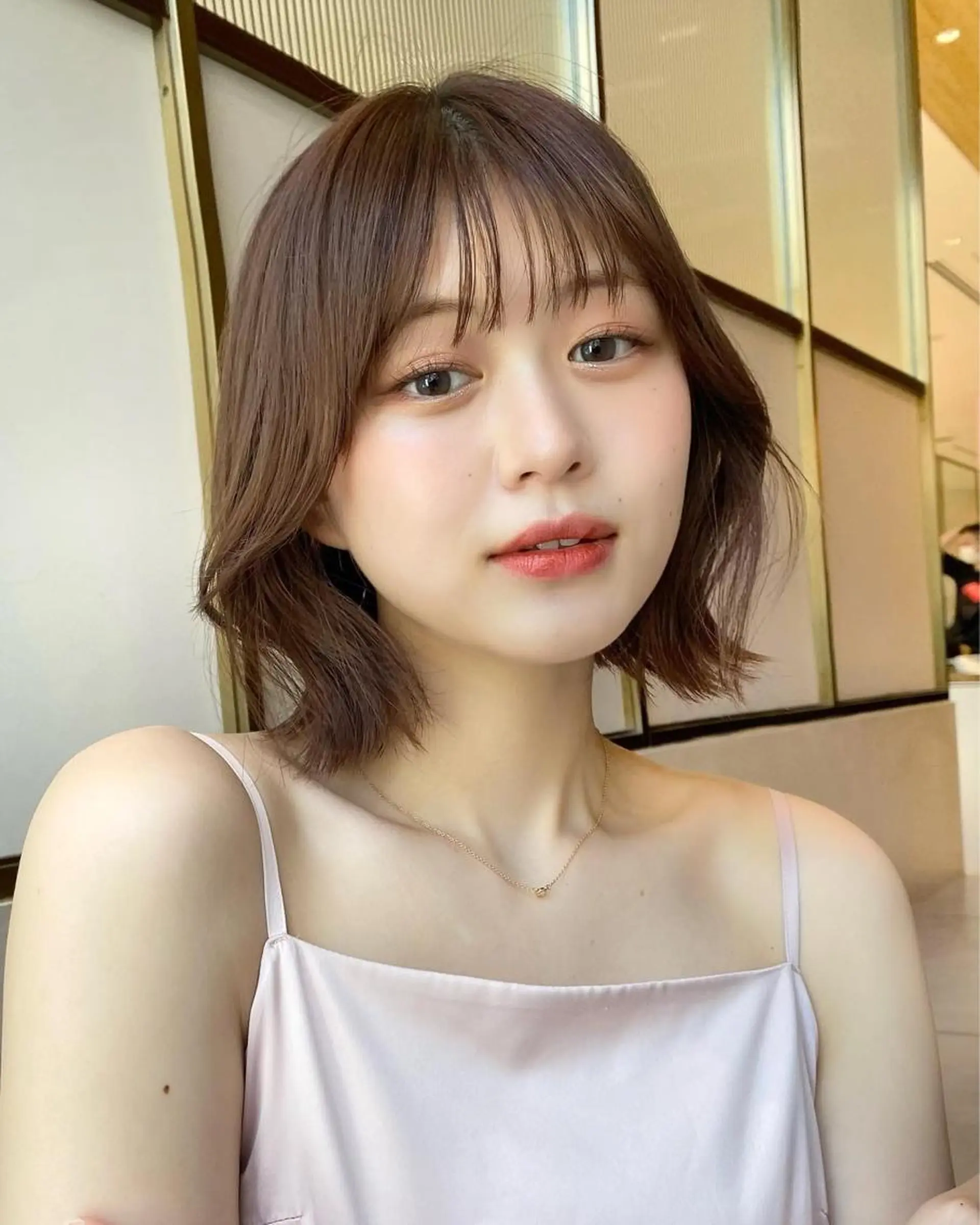 ショート カラー パーマ ヘアアレンジ 切りっぱなしボブ バレイヤージュ ブリーチ ケアブリーチ 透明感カラー 小野寺瑞希 /最小顔カットのヘアスタイル