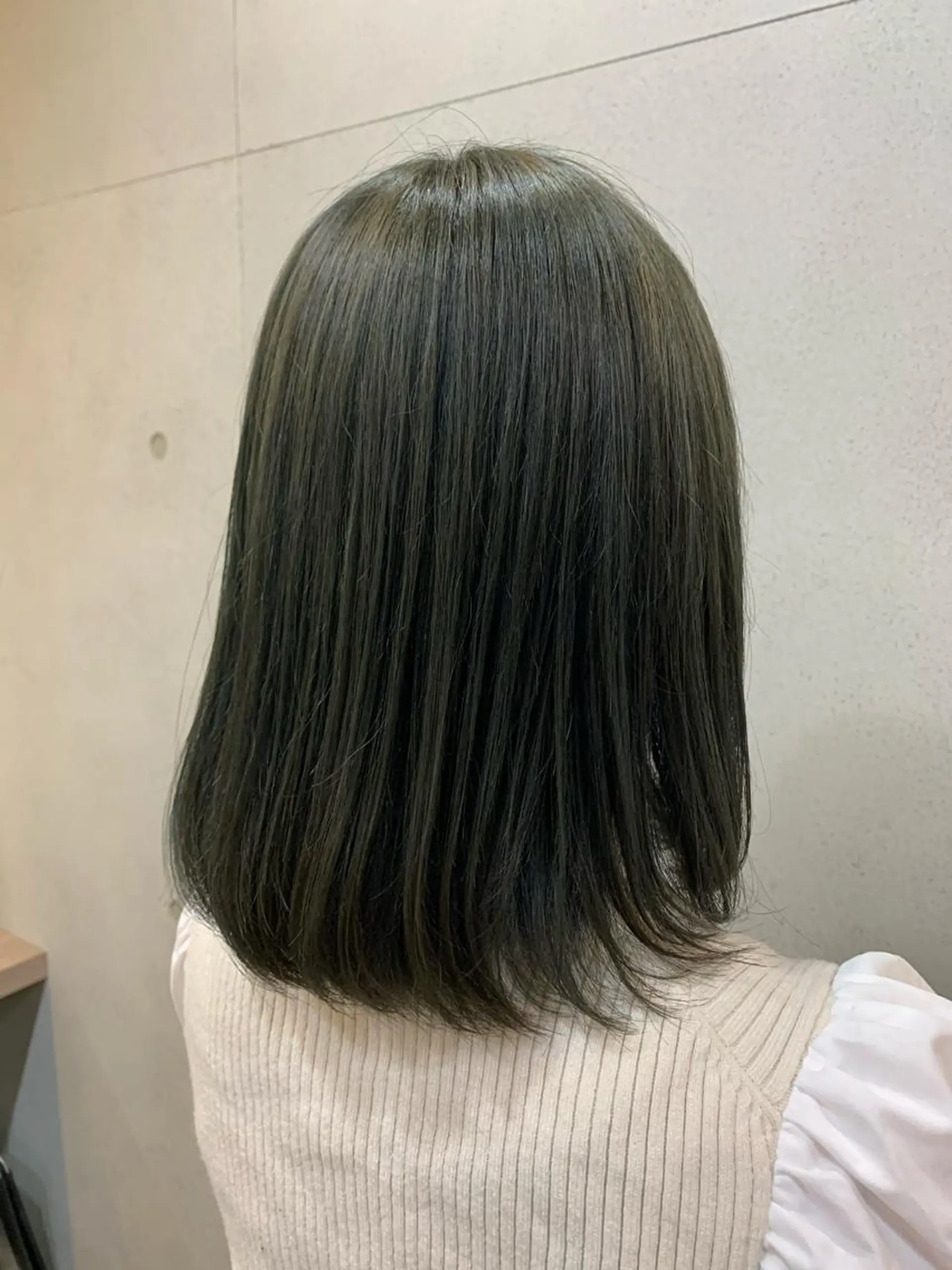 ミディアム sharon所属・おせ ちさとのヘアスタイル