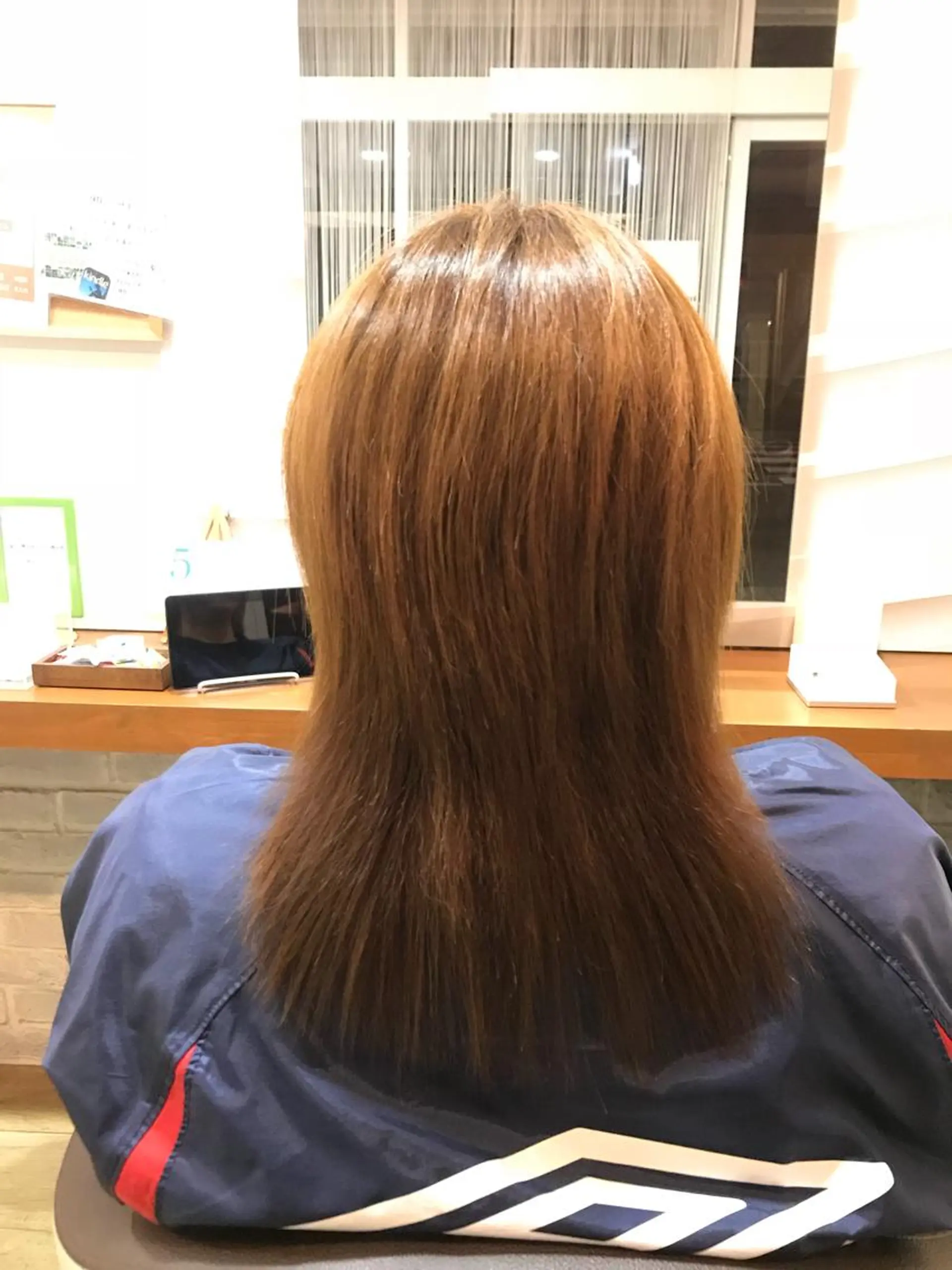 ミディアム ハイレイヤー レイヤーカット 川村 綾のヘアスタイル