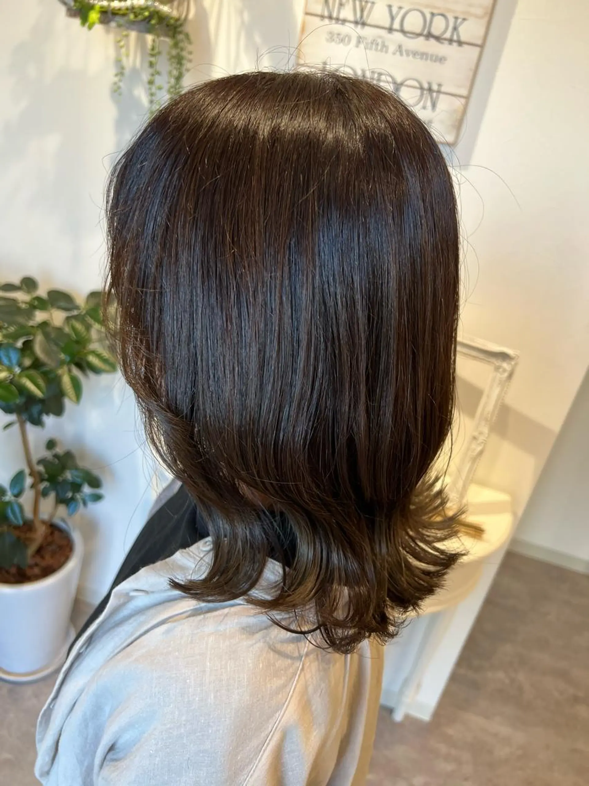 ミディアム 顔周りカット レイヤーカット カット ヘアカラー 井上 美春のヘアスタイル