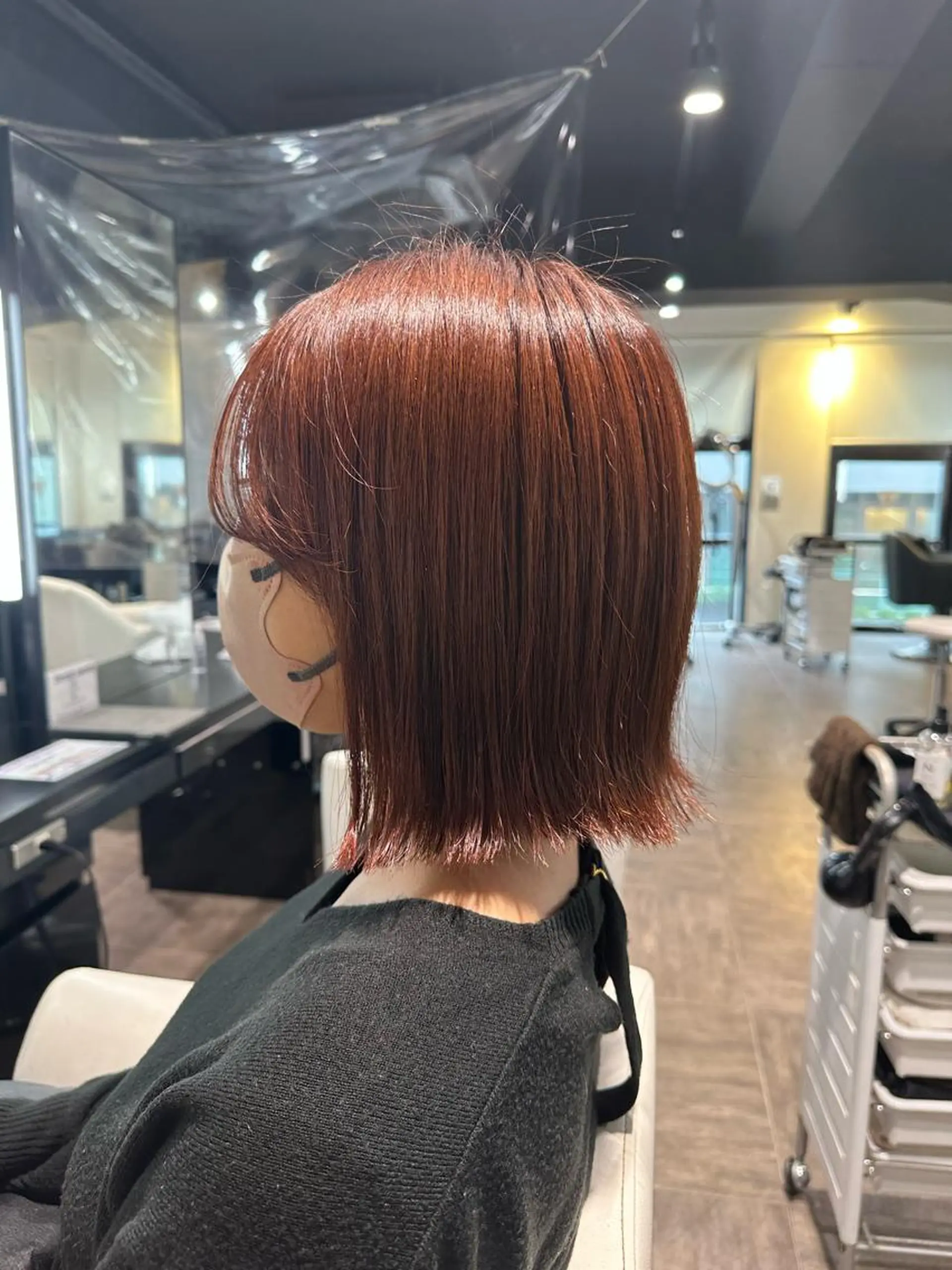 ミディアム カット ヘアカラー レイヤー/ハイトーン ROKUのヘアスタイル