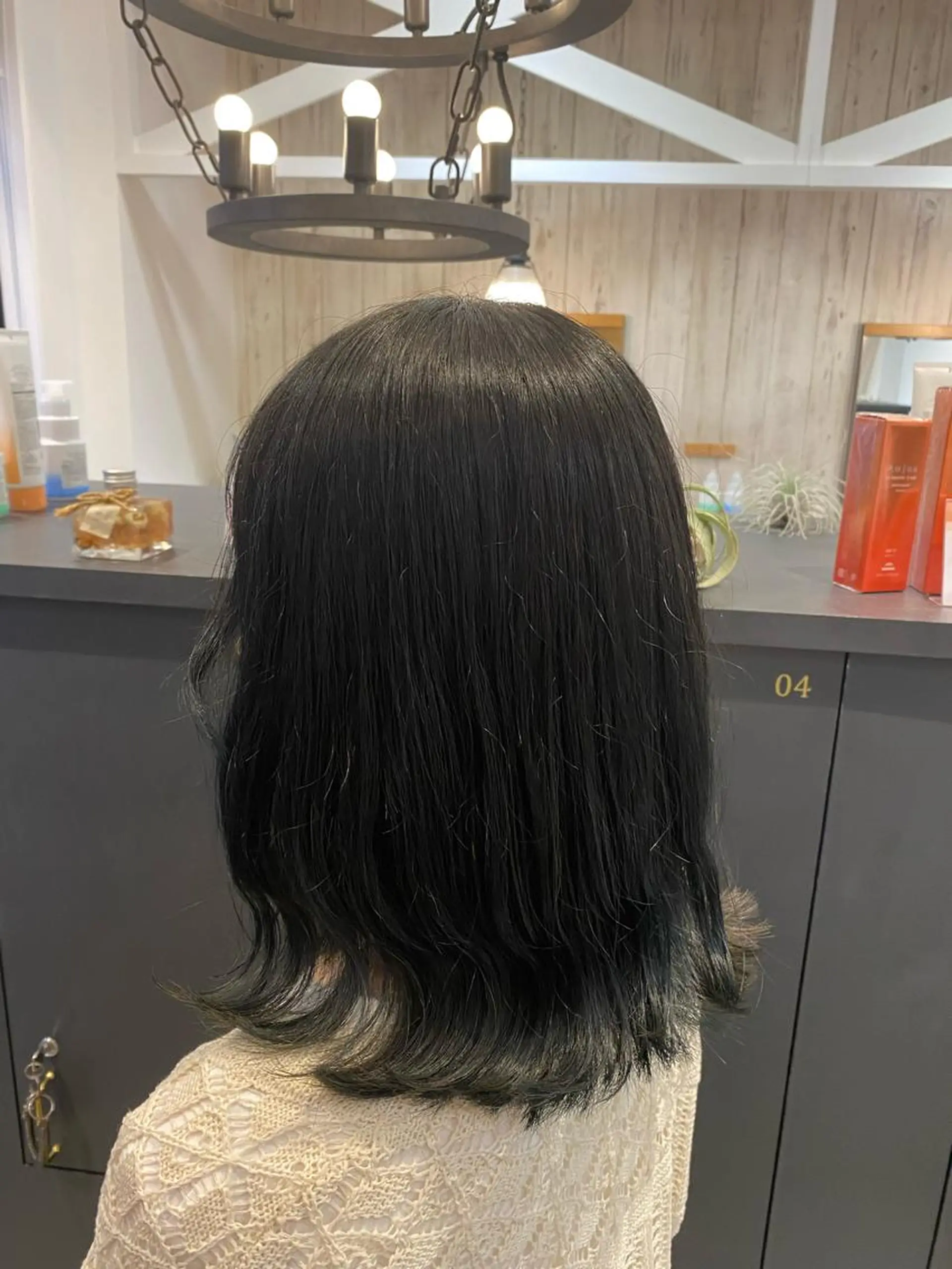 ミディアム カラー ブルーカラー ブラウンカラー 柴田 枝利子のヘアスタイル
