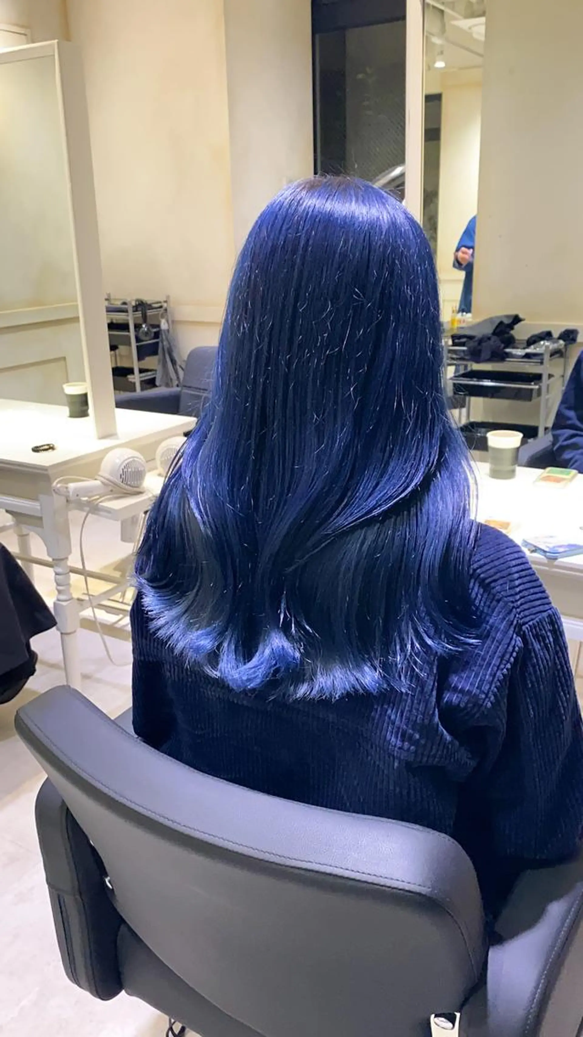 セミロング カラー ヘアカラー トリートメント THESALONS所属・🤍ブリーチカラー /寄田龍樹🤍のヘアスタイル